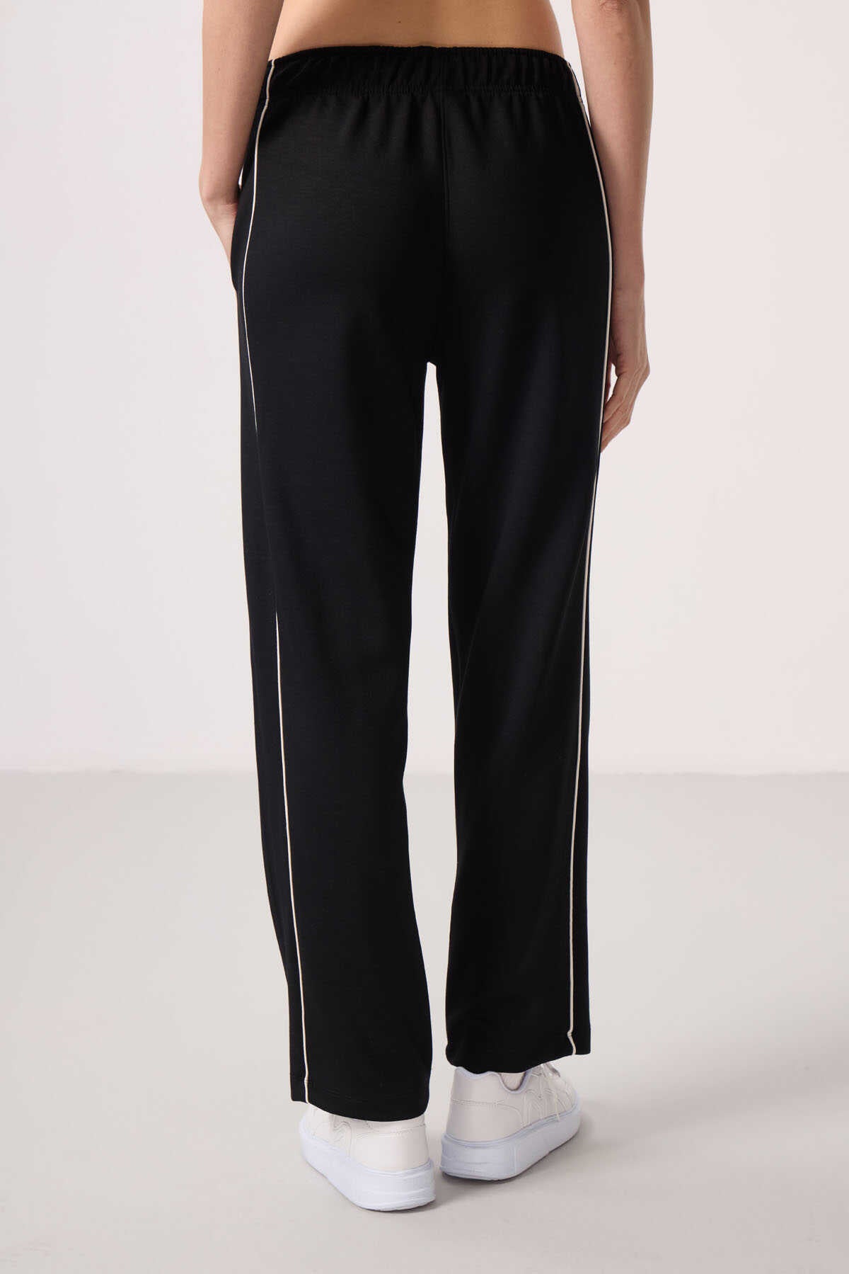 Tommylife Wholesale Soft Textured Side Panel Detailed Wide Leg Women's Palazzo Pants - 94669 Black