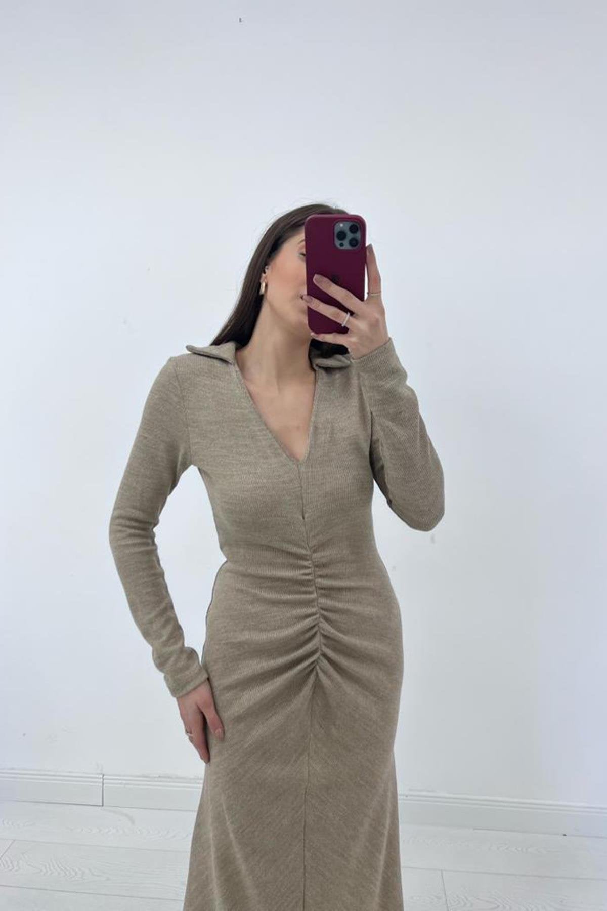 Toptan Bej Büzgülü Triko Balık Elbise