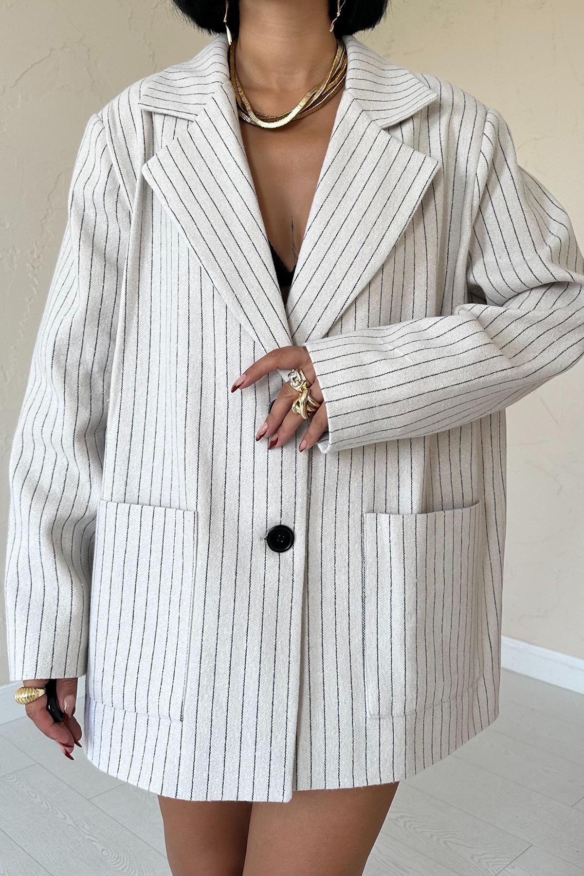 Toptan Bej Çizgili Oversize Ceket
