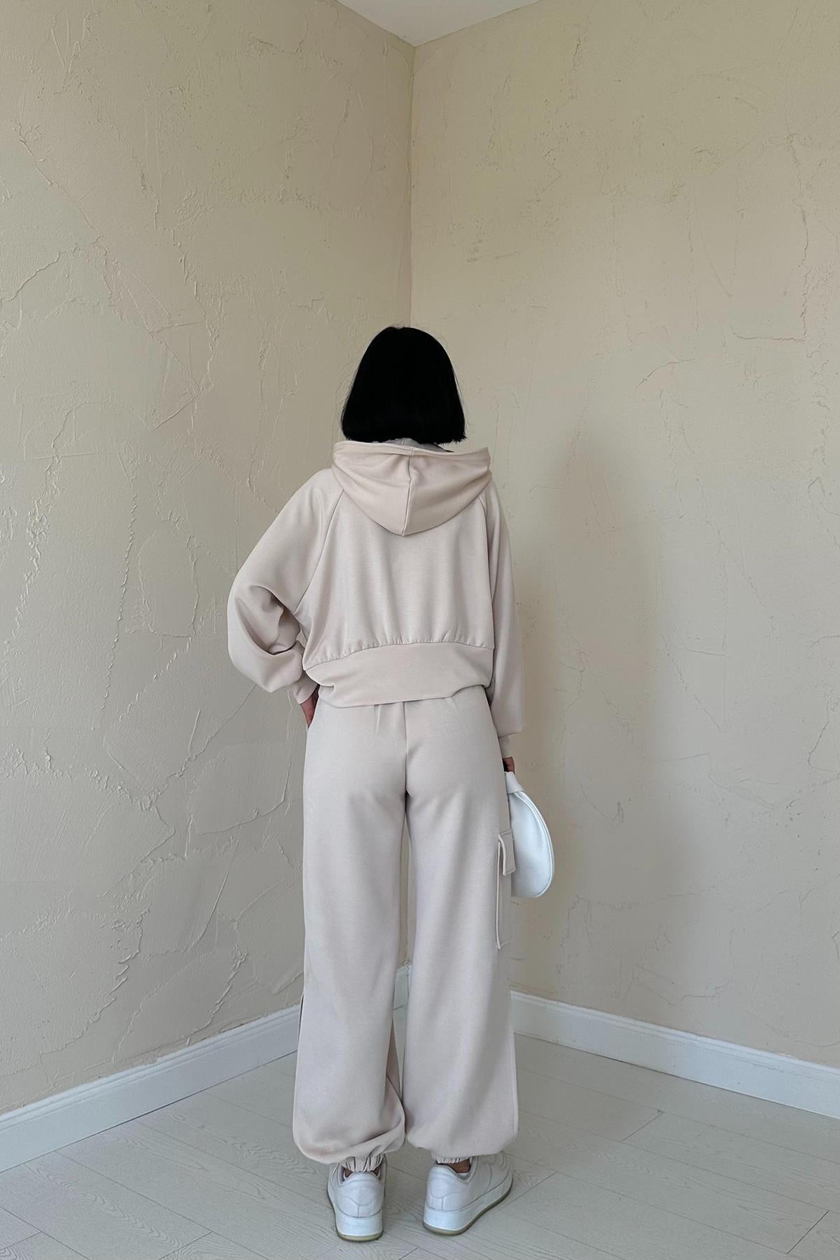 Toptan Bej Kapüşonlu Sweatshirt Ve Kargo Pantolon Takım