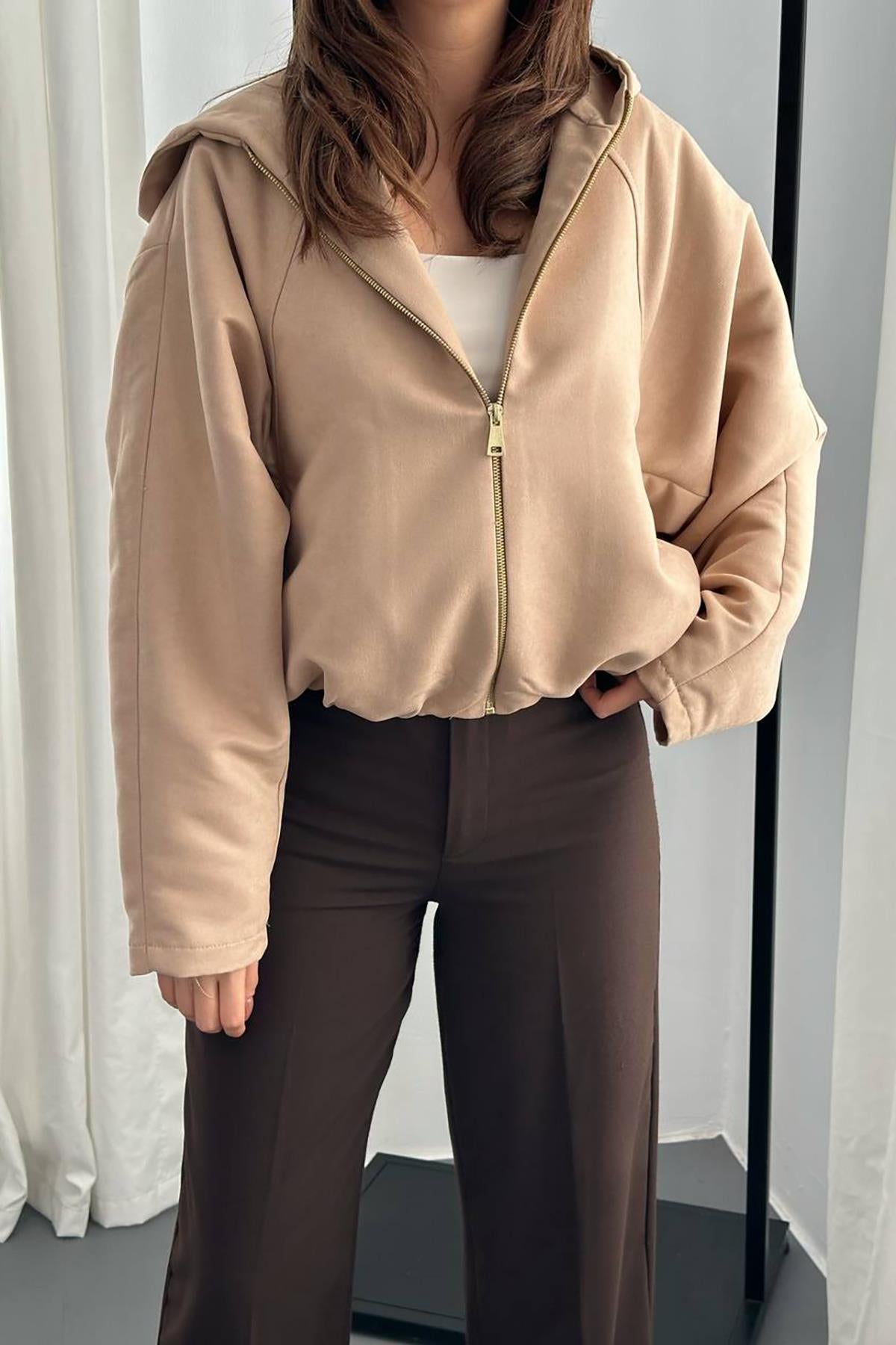 Toptan Bej Kısa Kapüşonlu Ceket