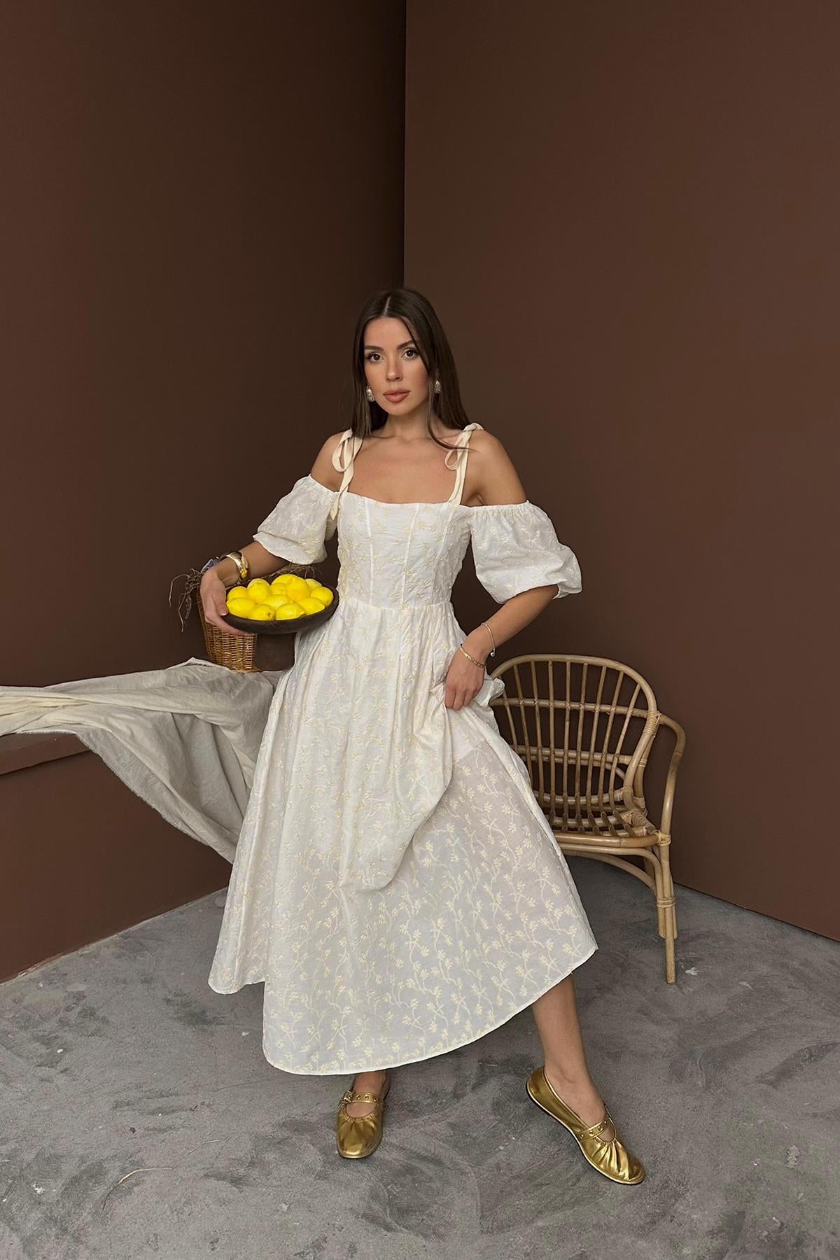 Toptan Bej Omuzu Bağcıklı Balon Kollu Brode Elbise