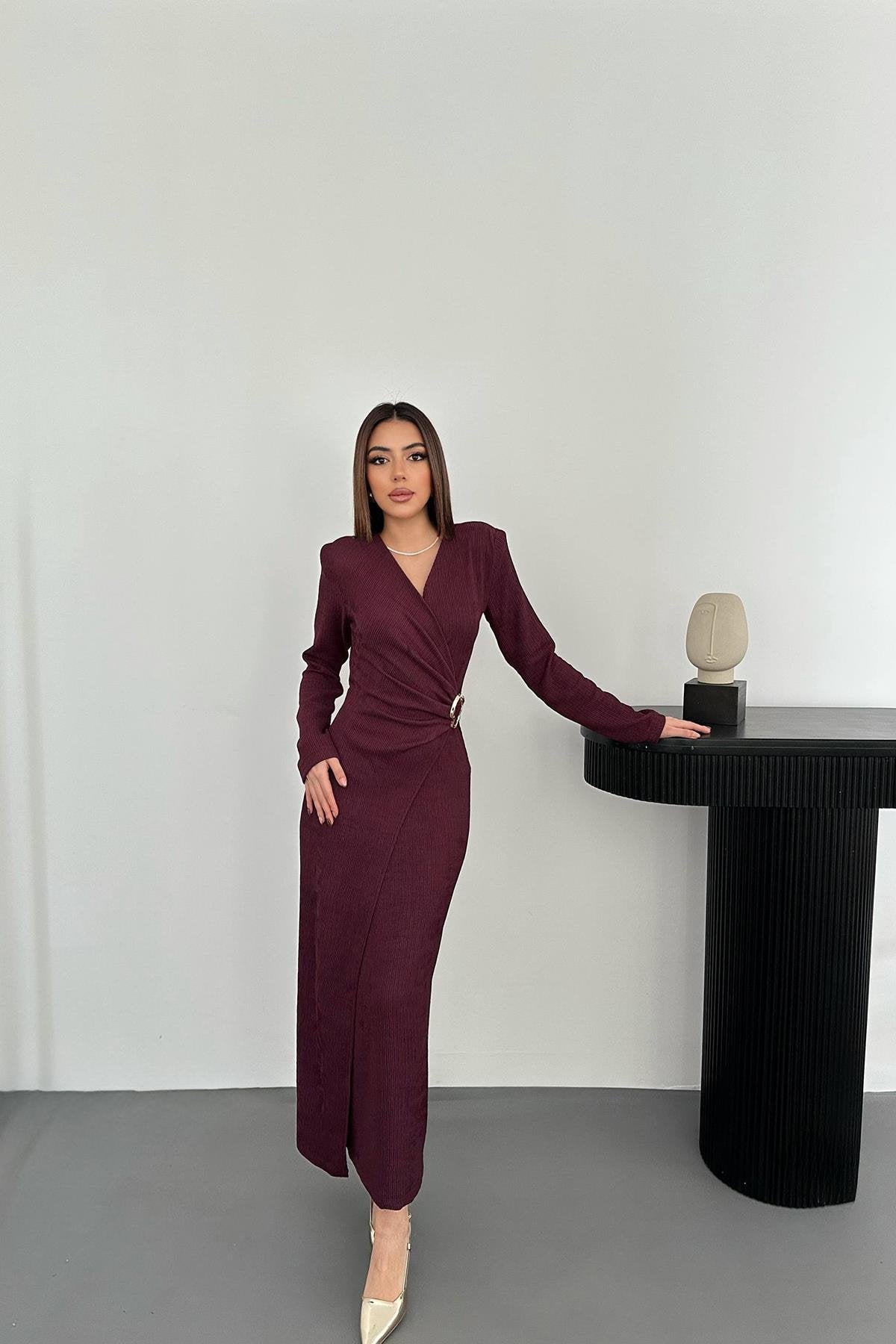 Toptan Bordo Büzgü Detaylı Tokalı Elbise Bordo L