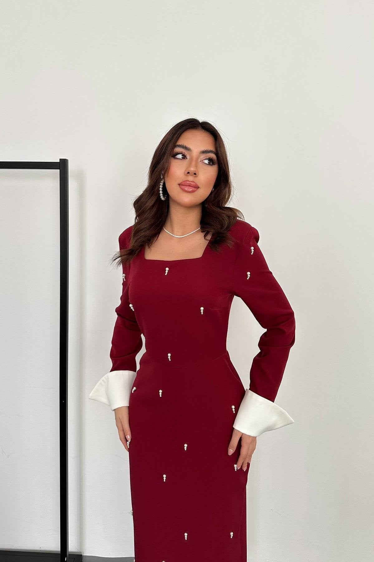 Toptan Bordo İşlemeli Atlas Elbise