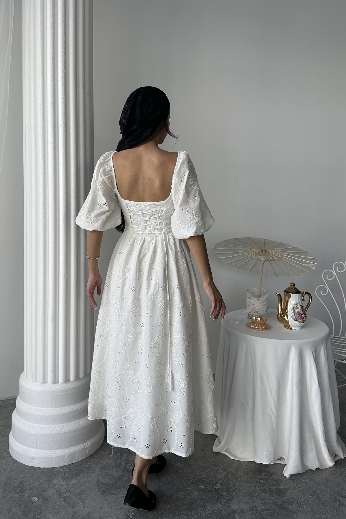 Toptan Ekru Dantel Detaylı Brode Elbise