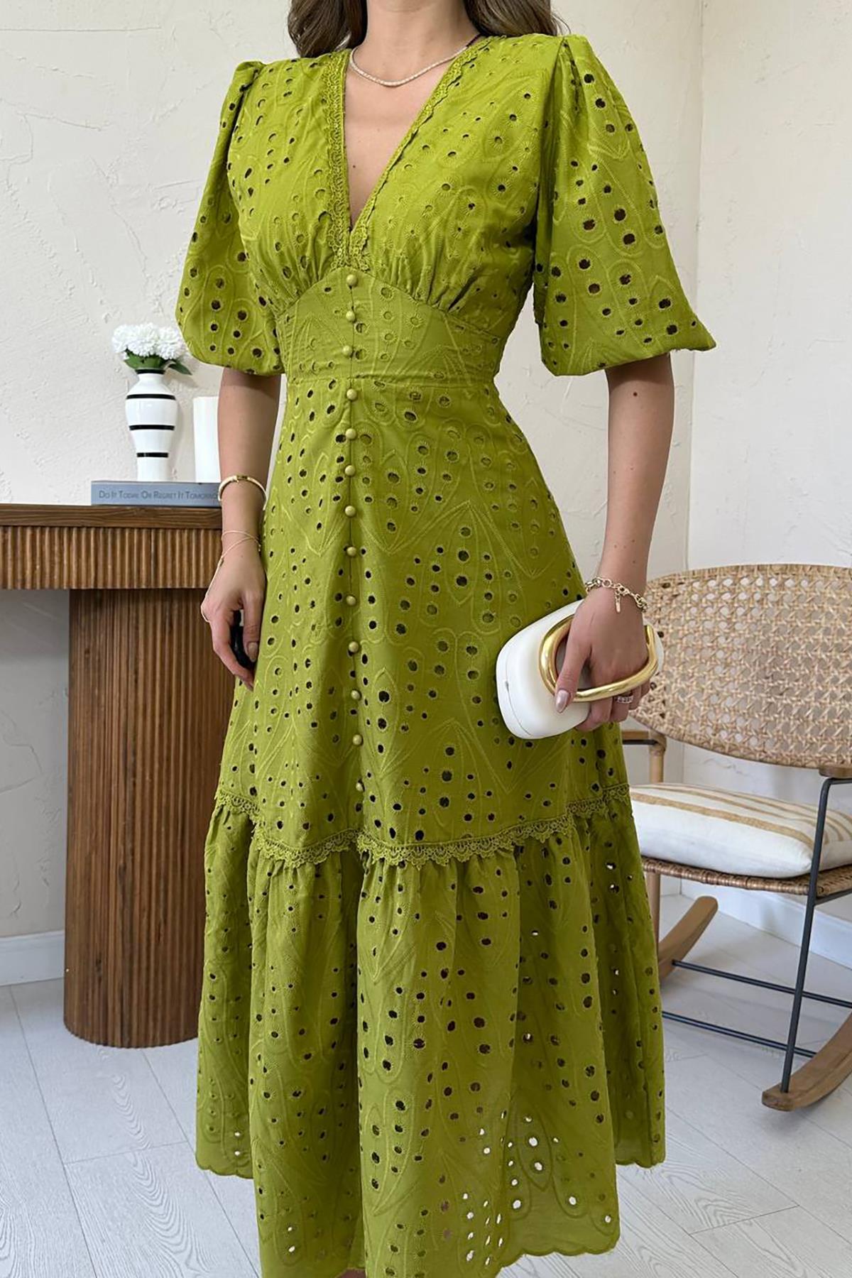 Toptan Fıstık Yeşili Büzgü Detaylı Dantelli Brode Elbise