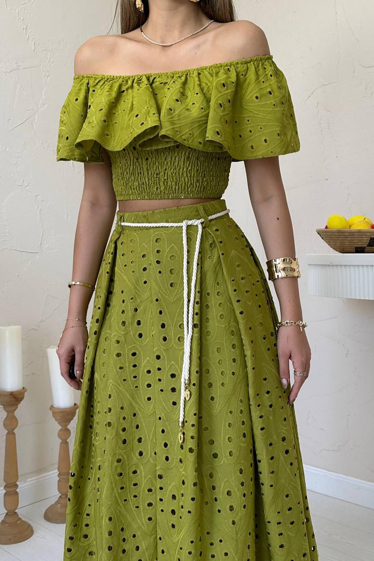 Toptan Fıstık Yeşili Gipeli Bluz Etek Takım