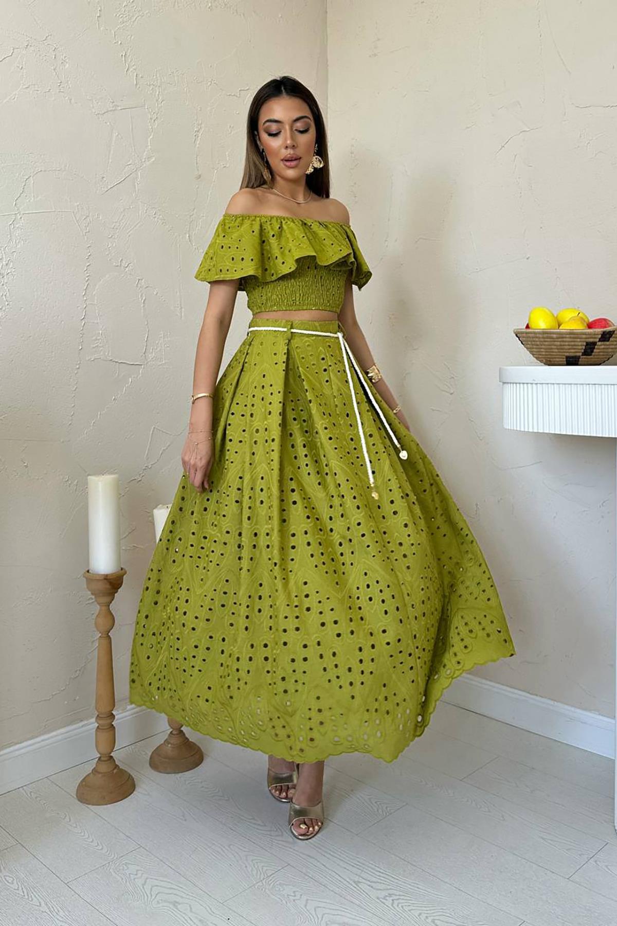 Toptan Fıstık Yeşili Gipeli Bluz Etek Takım