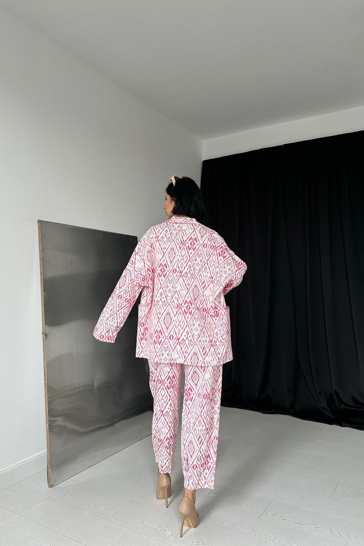 Toptan Fuşya Desenli Ceket Ve Pantolon Takım