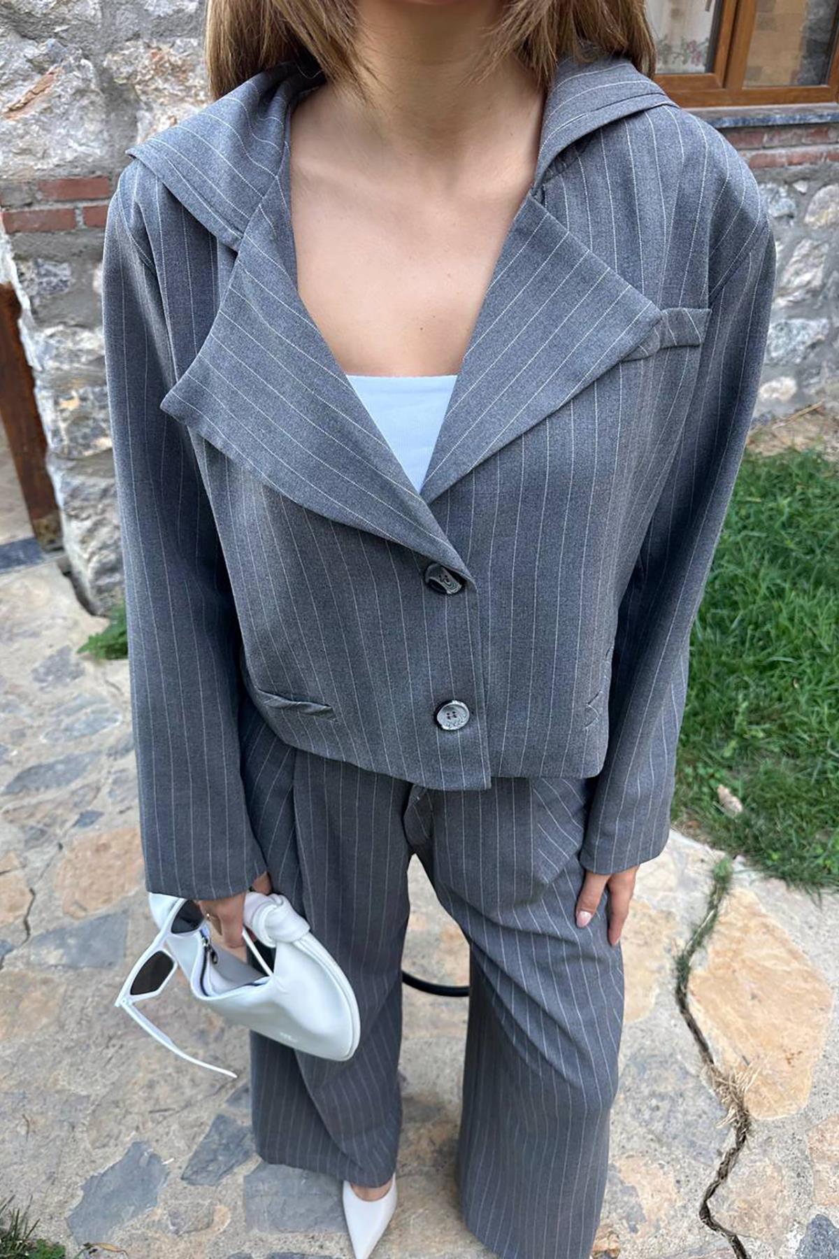 Toptan Gri Yanlardan Şeritli Garnili Pantolon