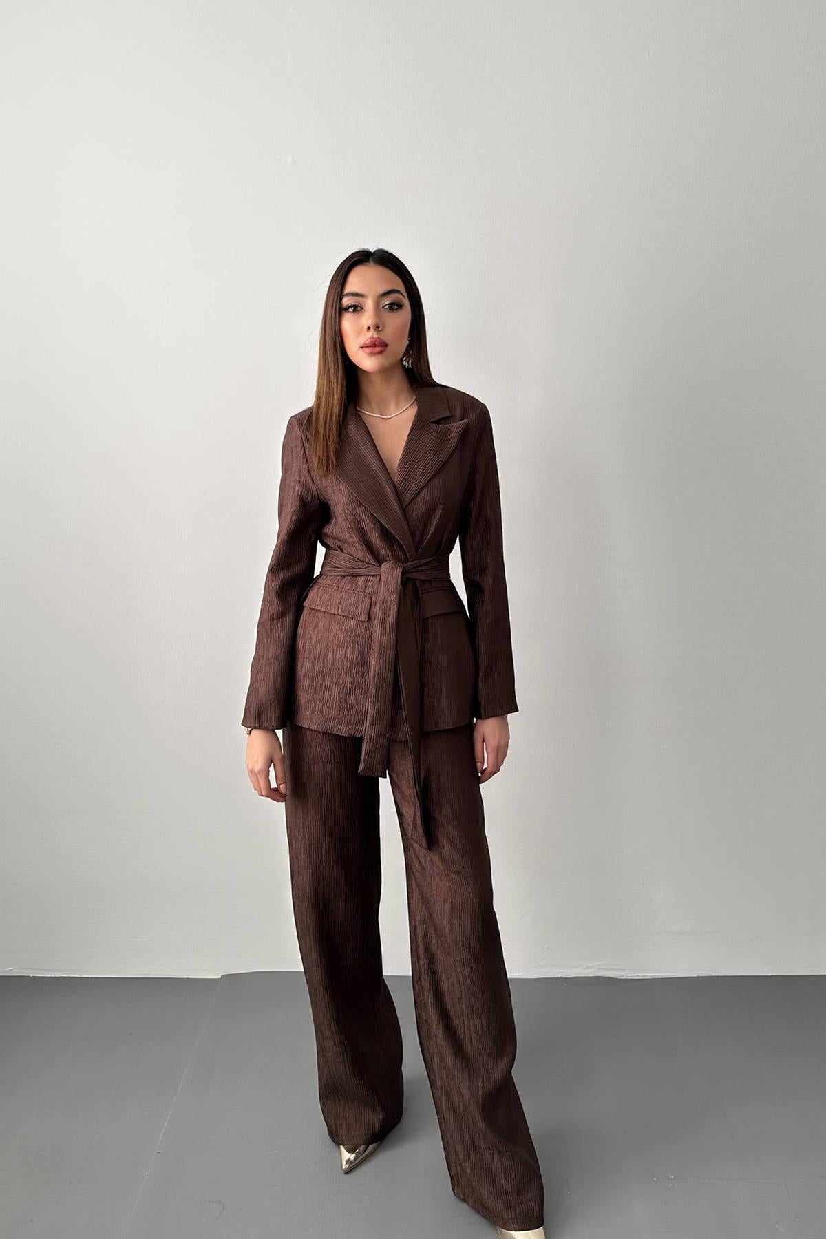 Toptan Kahverengi Beli Kuşaklı Ceket Ve Pantolon Parlak Takım