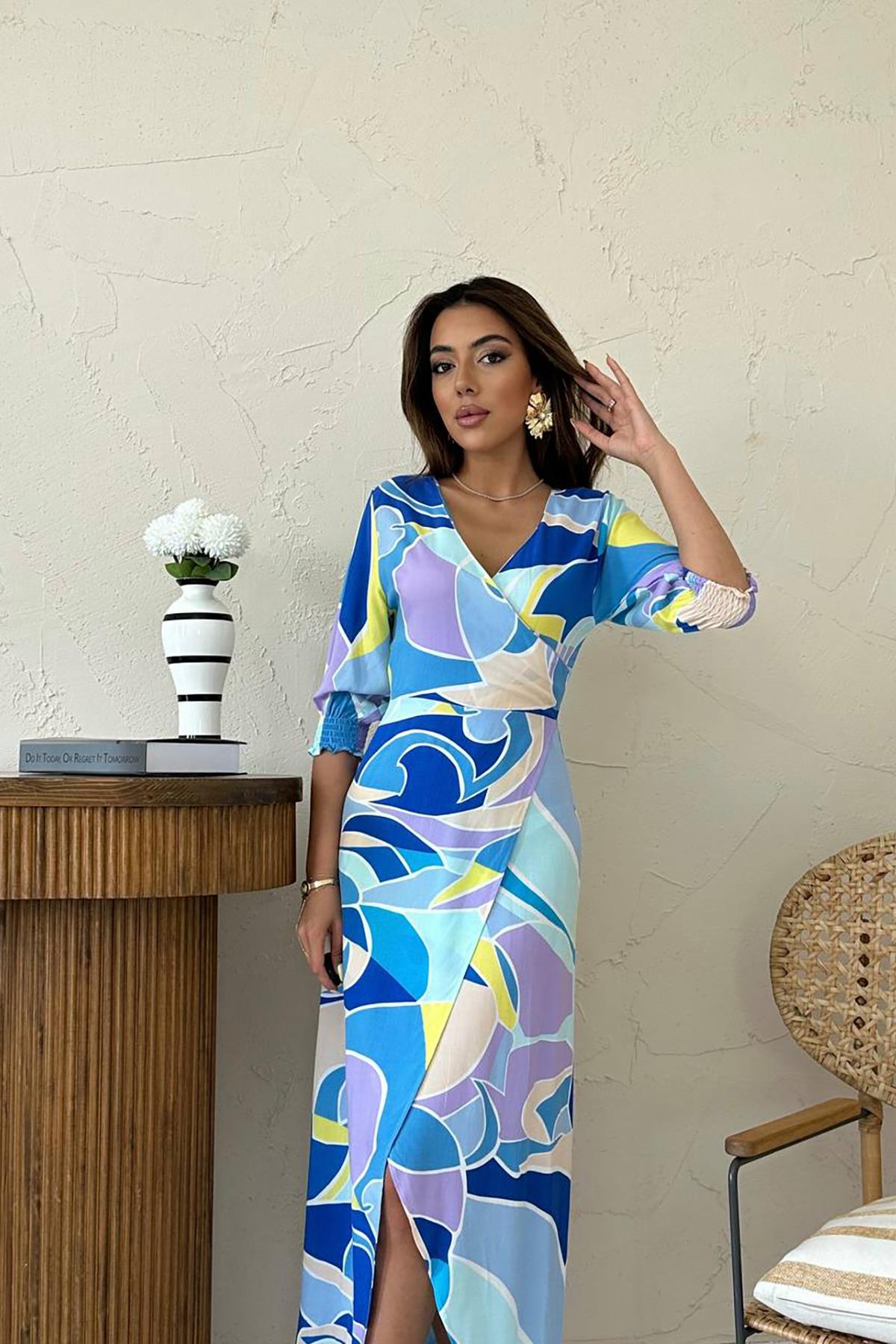 Toptan Mavi Desenli Yırtmaçlı Elbise