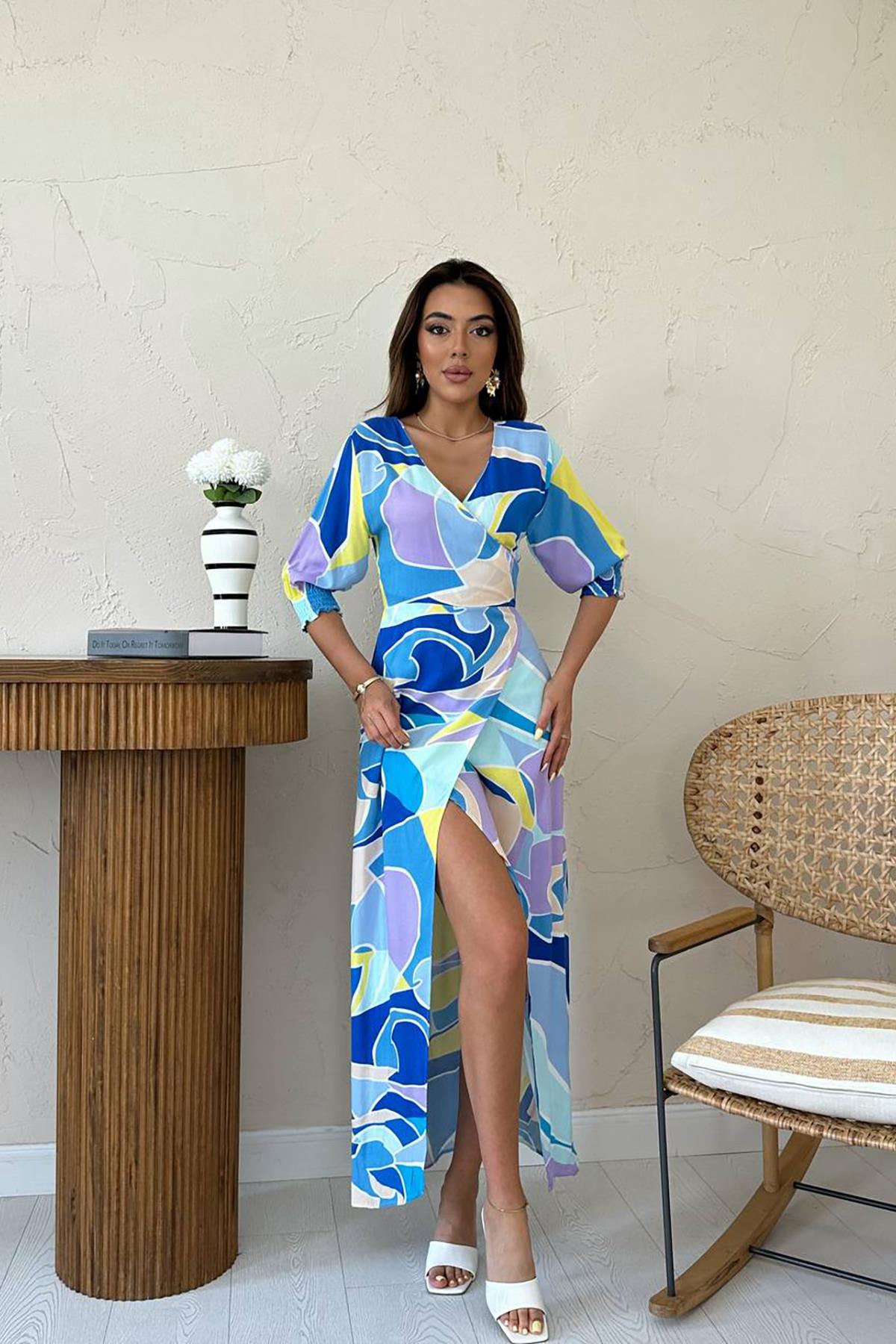 Toptan Mavi Desenli Yırtmaçlı Elbise