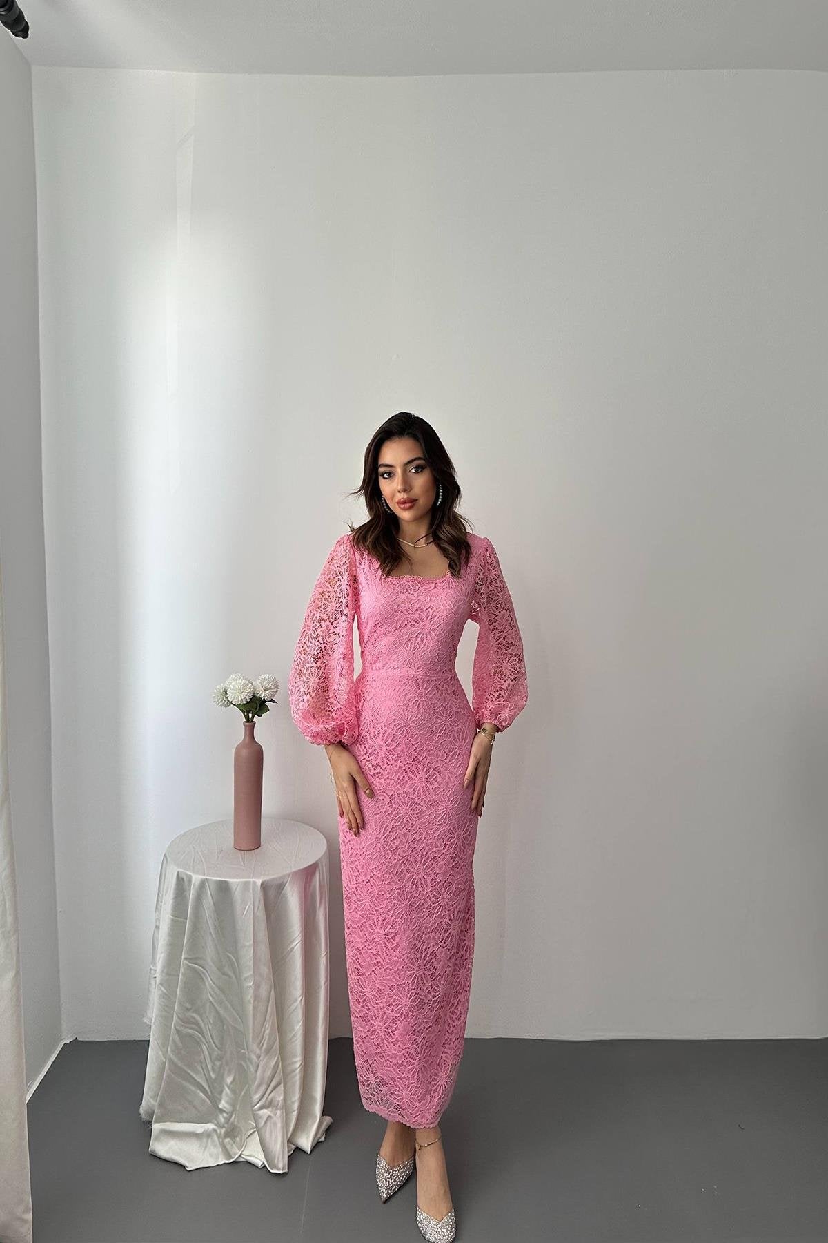 Toptan Pembe Güpür Detaylı Dantel Elbise