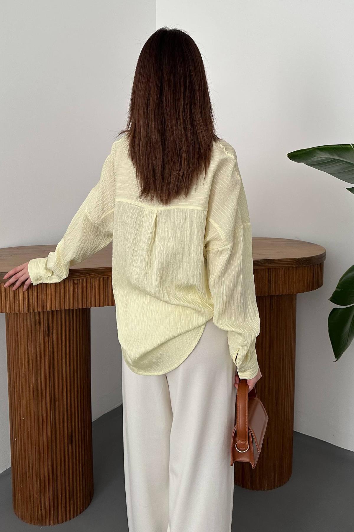 Sarı Nakışlı Oversize Gömlek