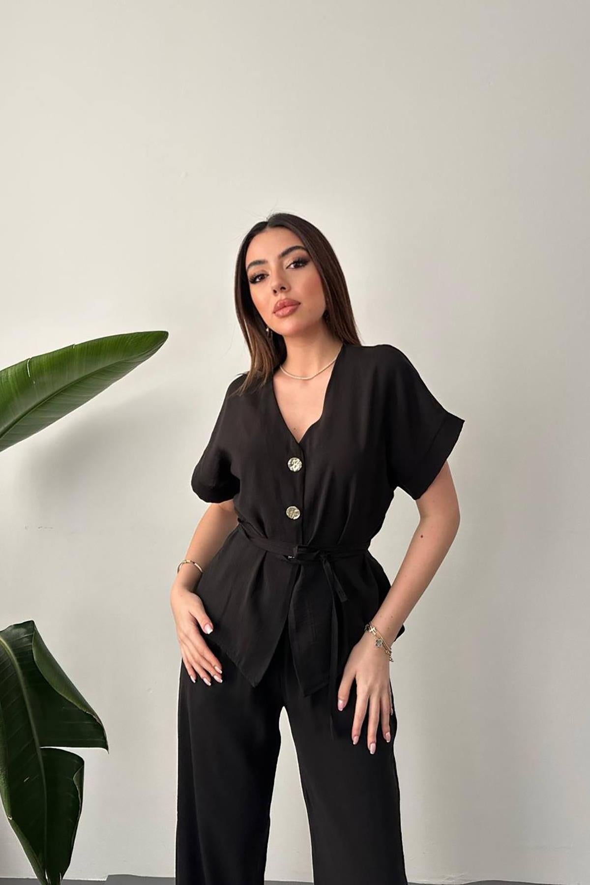 Siyah Düğme Detaylı İkili Modal Takım