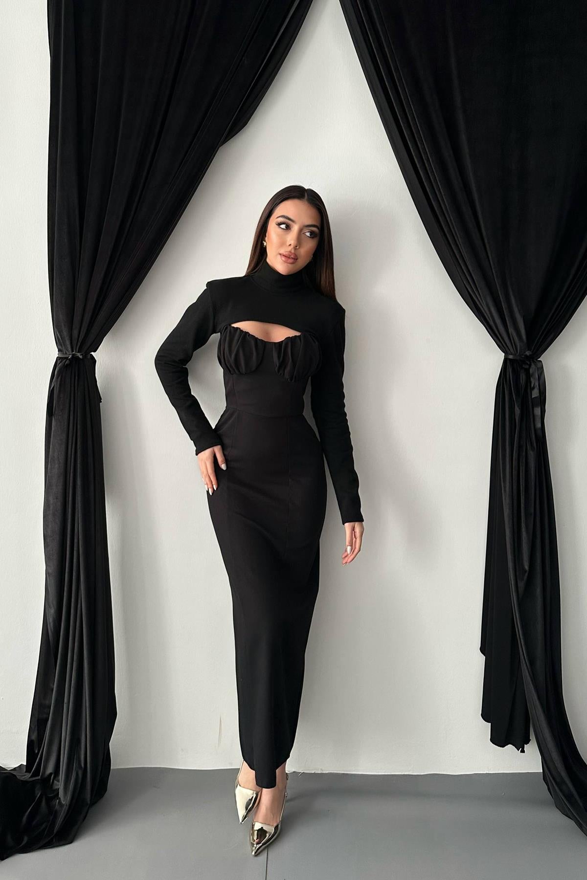 Siyah Göğüs Kuplu Elbise