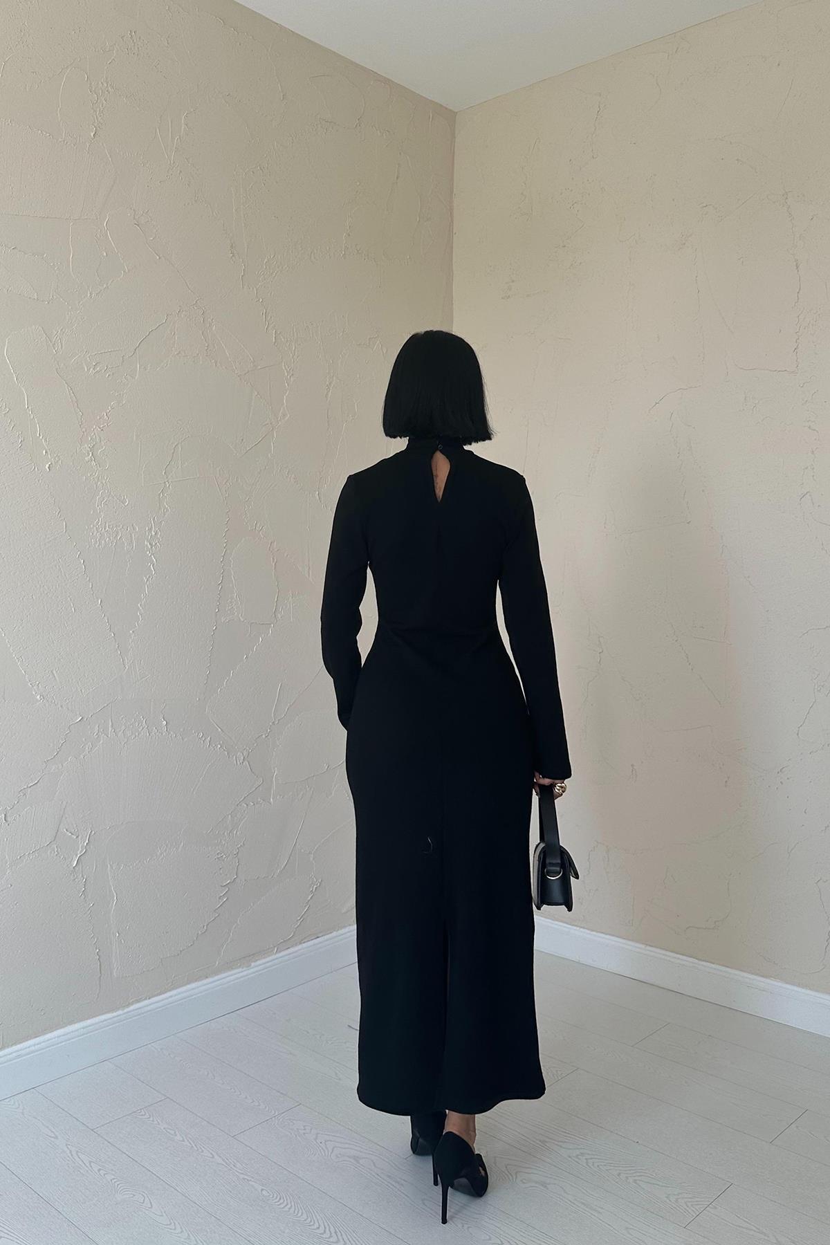 Toptan Siyah Omzu Güllü Düz Elbise