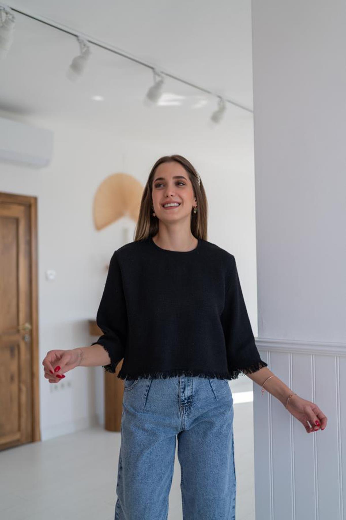 Toptan Siyah Püskül Detaylı Bluz