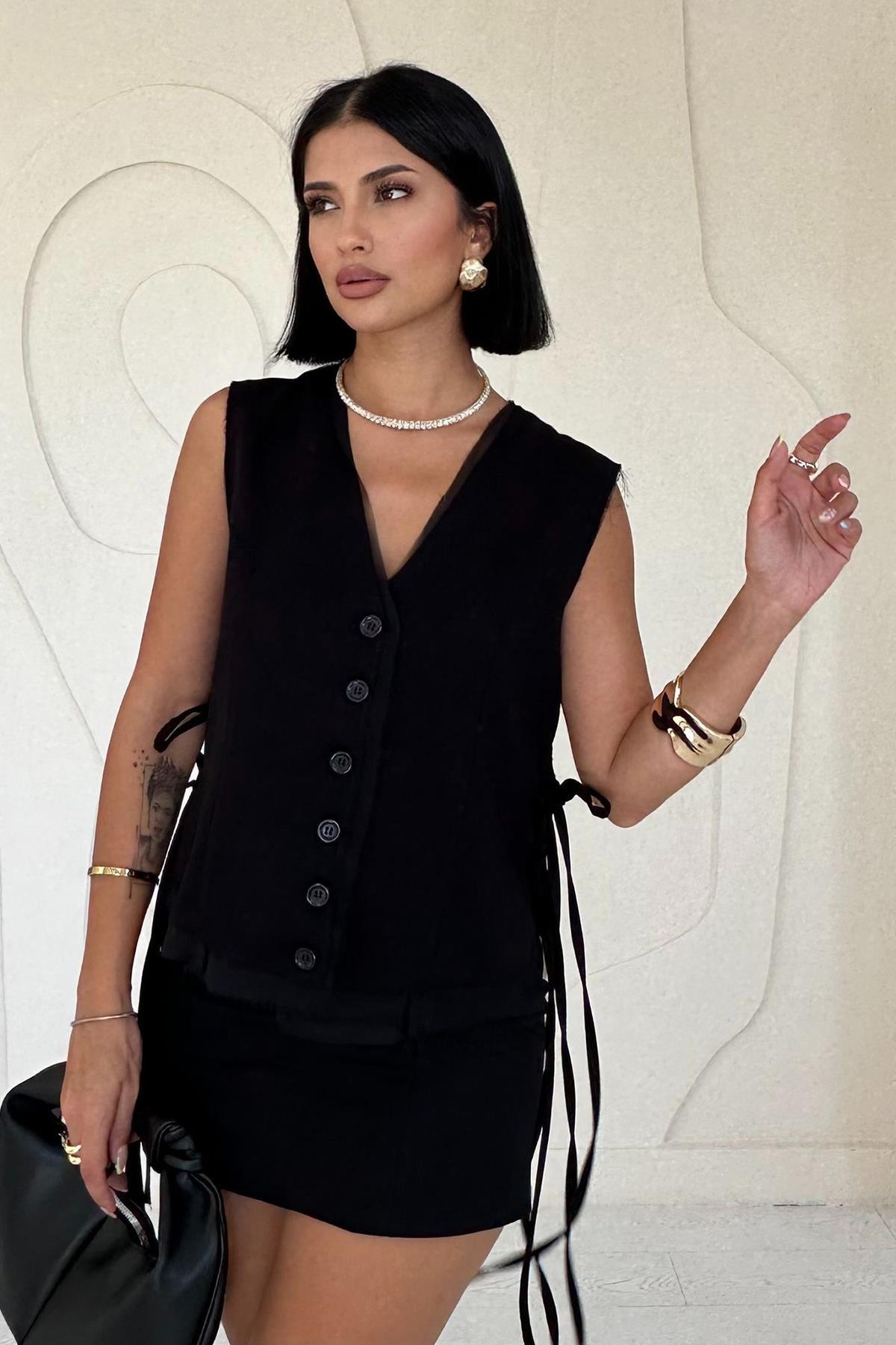 Toptan Siyah Yanları Bağcıklı Yelek Siyah L