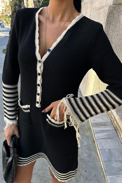 Triko Kolları Püsküllü Düğmeli Elbise 2849