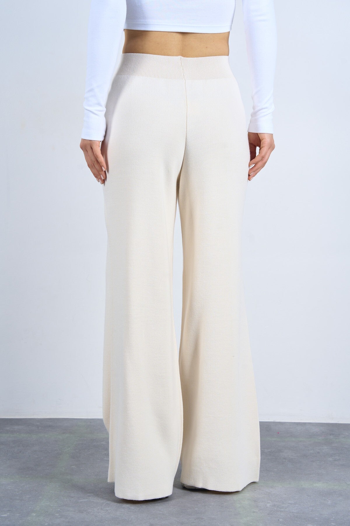 Krem Triko Pantolon