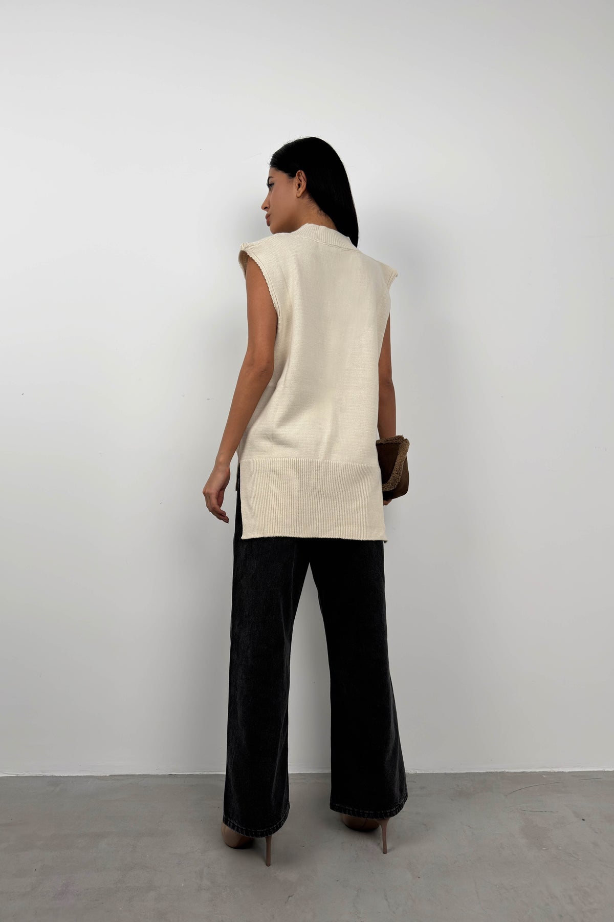 V Yaka Oversize Süveter - Bej