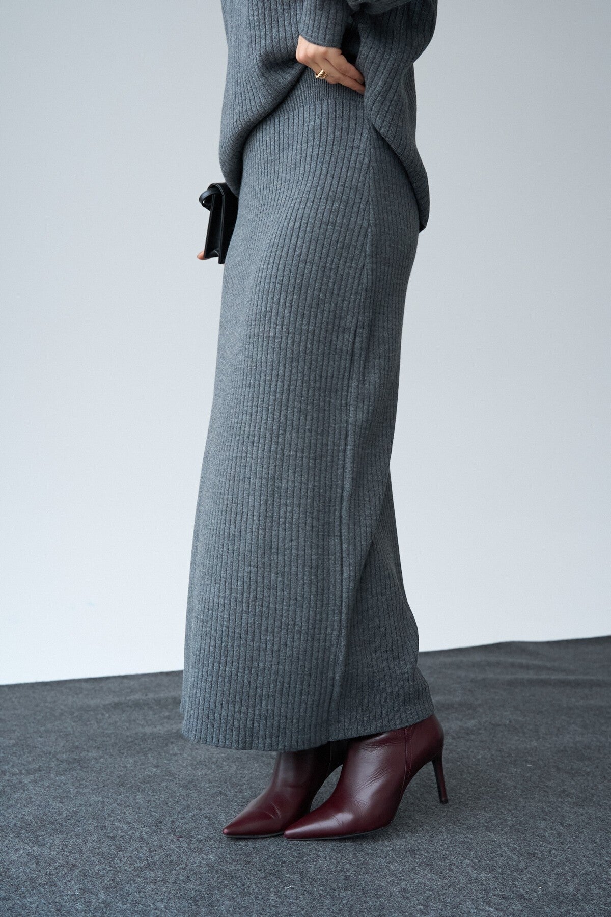 Anthracite V-Neck Sweater Skirt Set