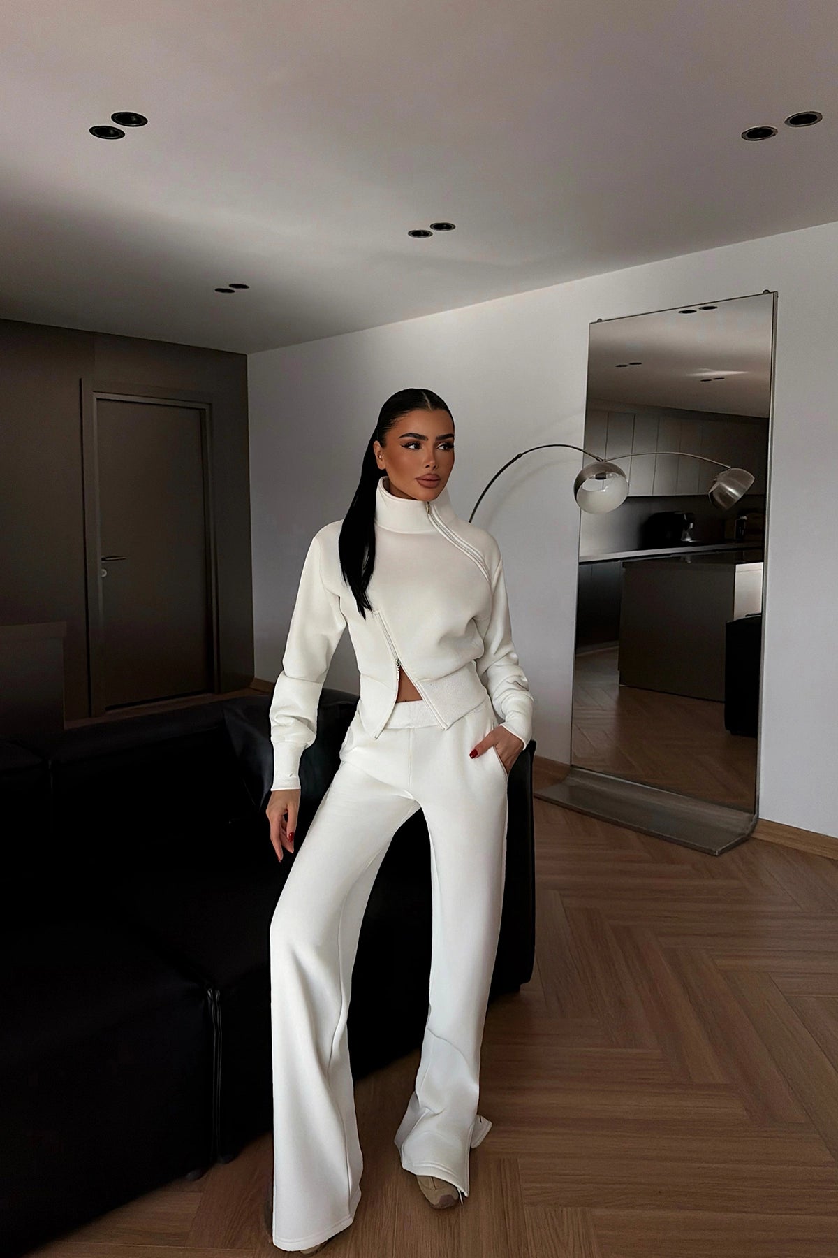 White Tracksuit Set with Zipper Detail