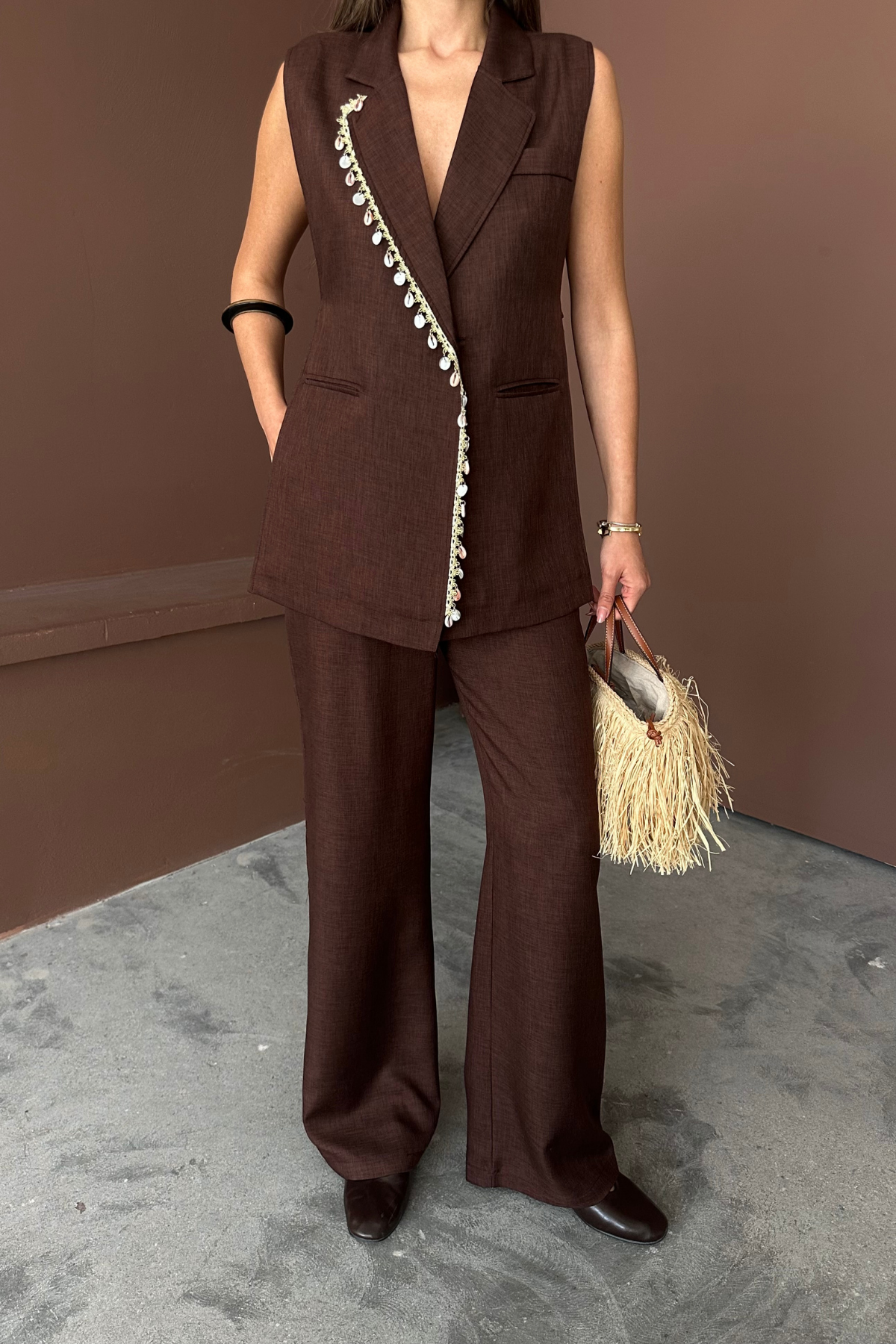 YAKA MİDYE KABUĞU SIRALI YELEK - PANTOLON TAKIM KETEN KUMAŞ - Kahverengi