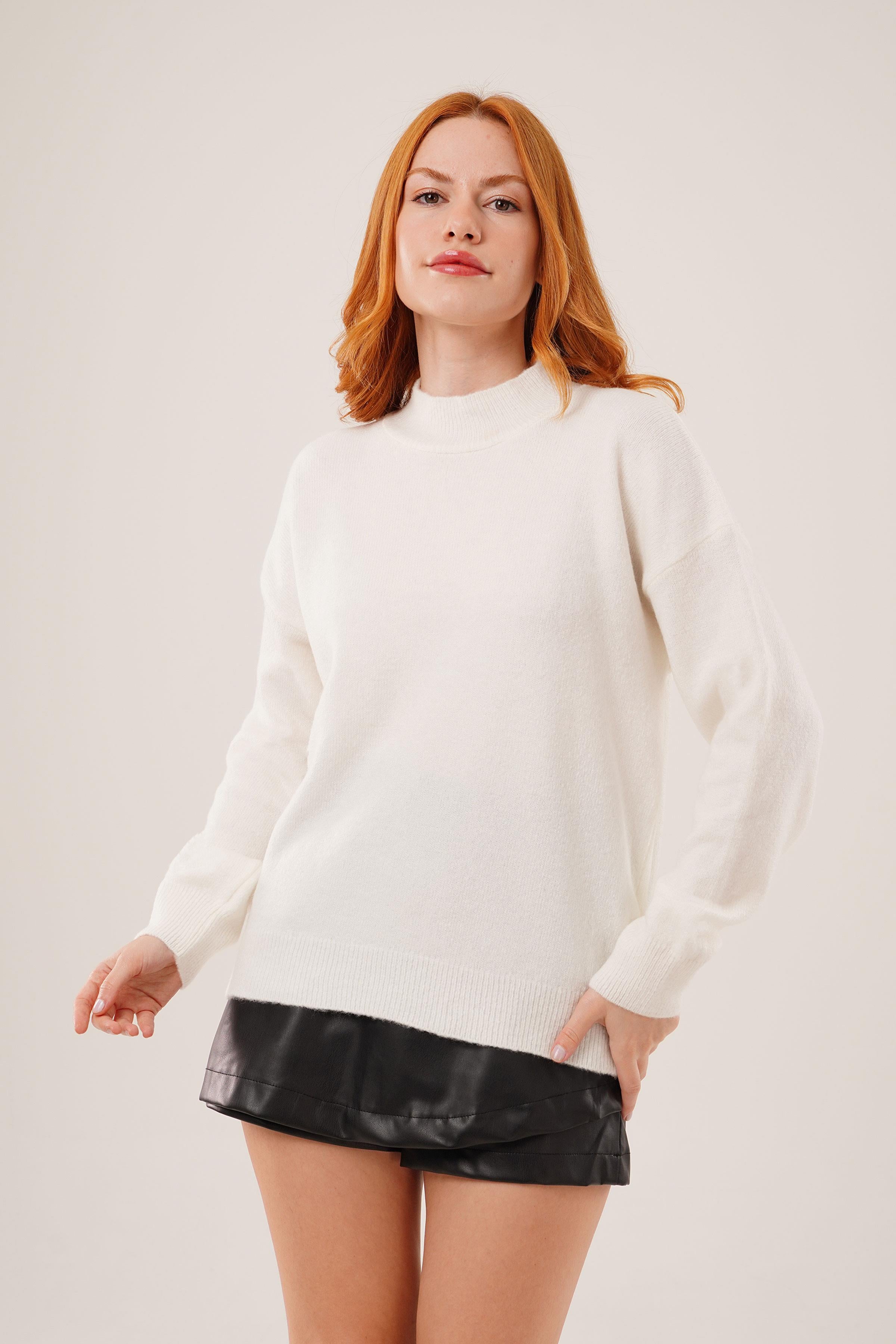 Yaka Ribanalı Basic Toptan Beyaz Triko Kazak