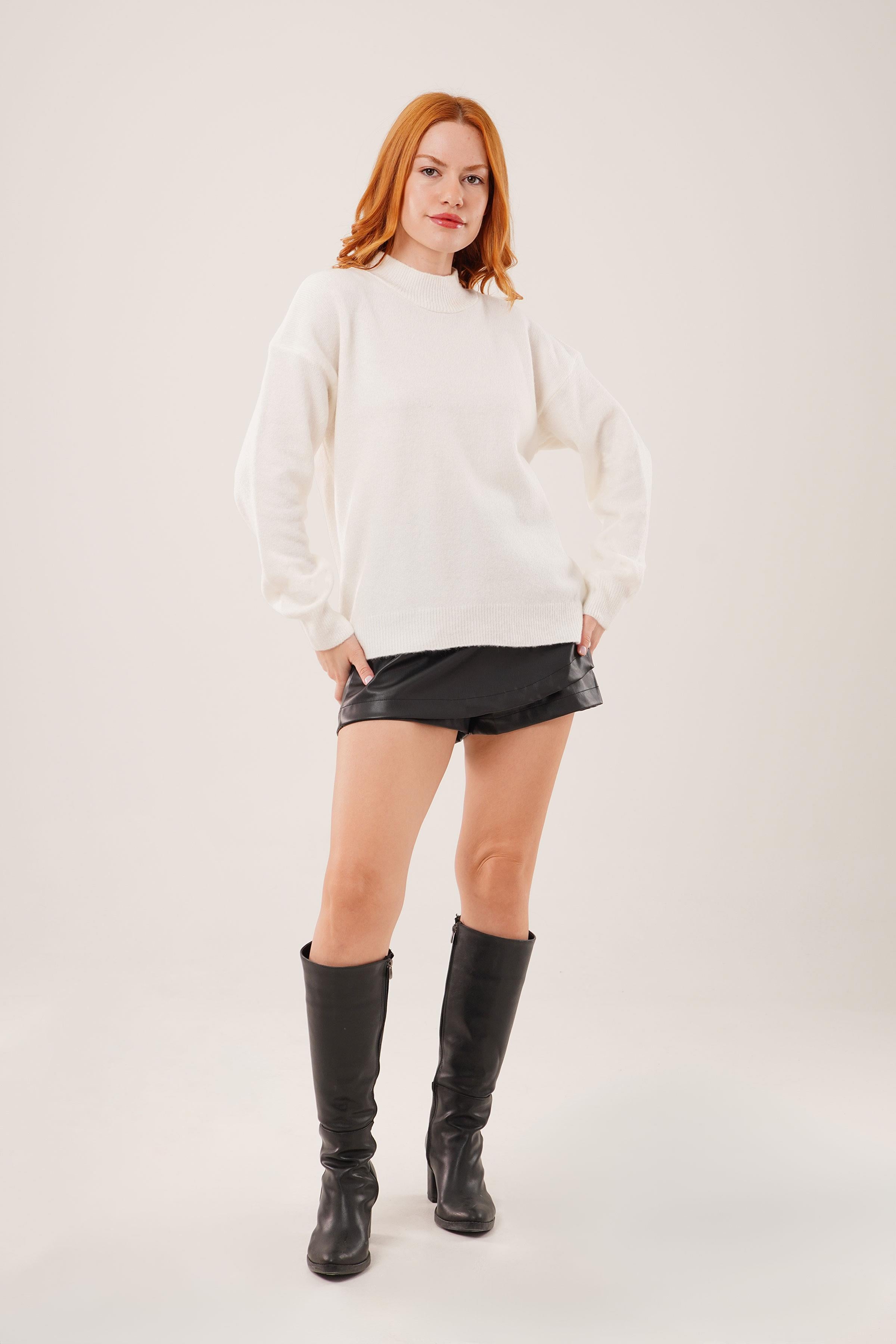 Yaka Ribanalı Basic Toptan Beyaz Triko Kazak