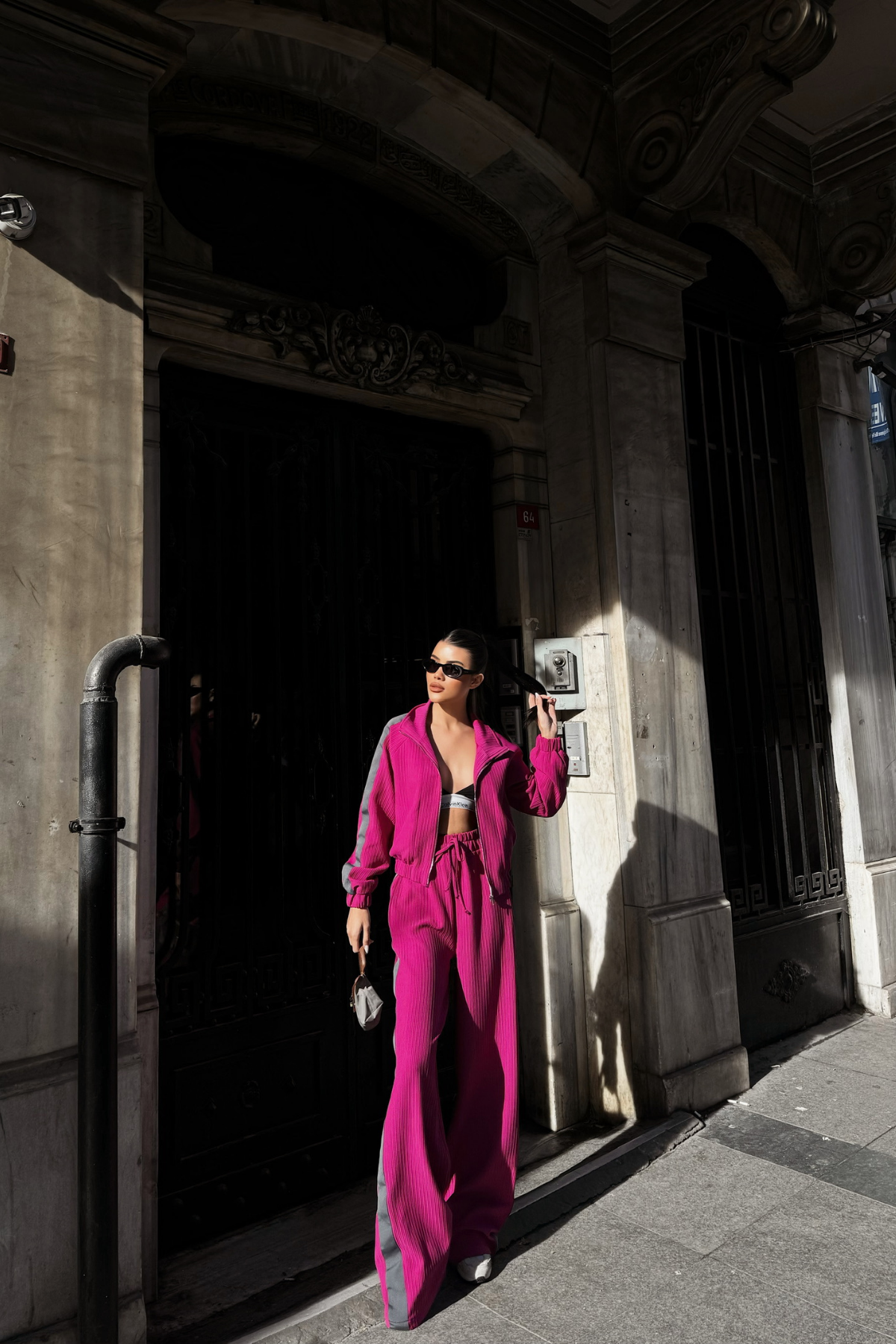 YANLARI ŞERİT DETAYLI OTTOMAN KAPİŞONLU EŞOFMAN TAKIM - Fuşya