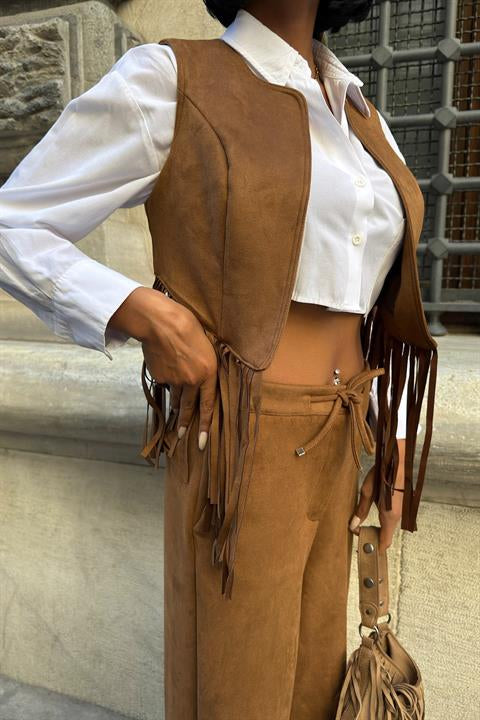 Yeleği Püsküllü Süet Takım 10273