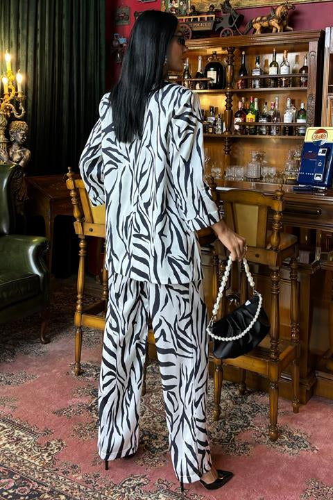 Zebra Desenli Chanel Saten Takım 10038