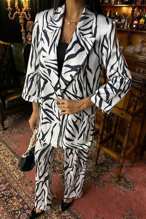 Zebra Desenli Chanel Saten Takım 10038