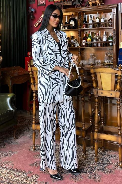Zebra Desenli Chanel Saten Takım 10038