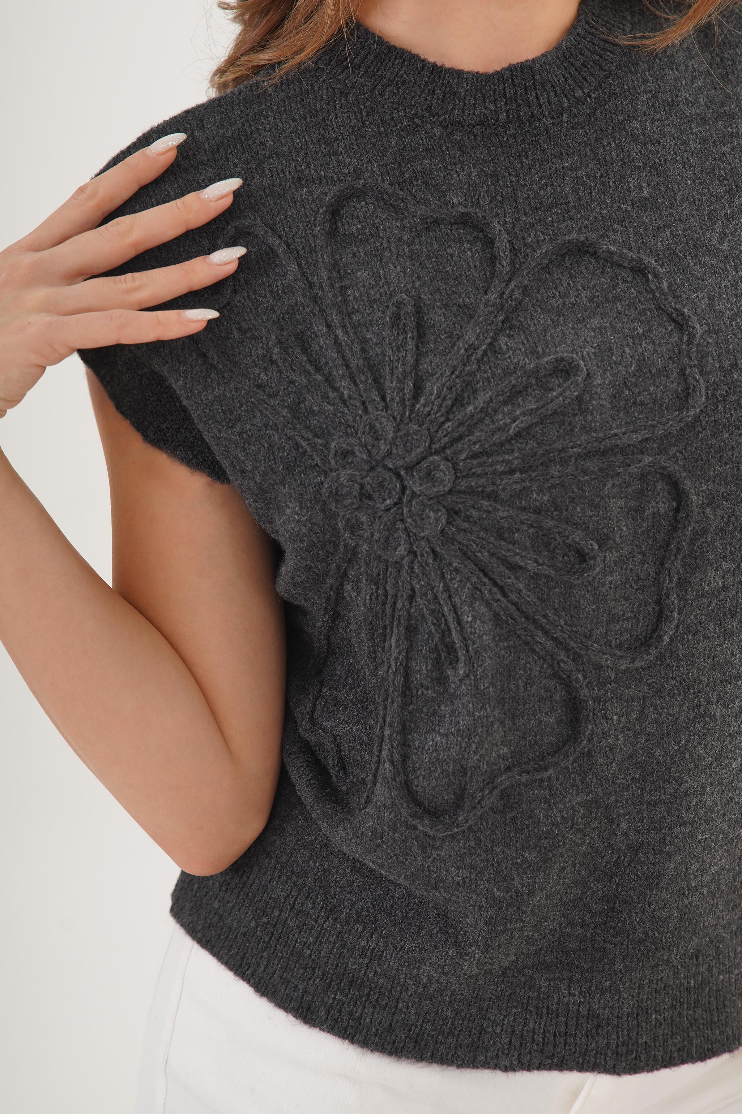 Papatya Desenli Toptan Antrasit Triko Süveter