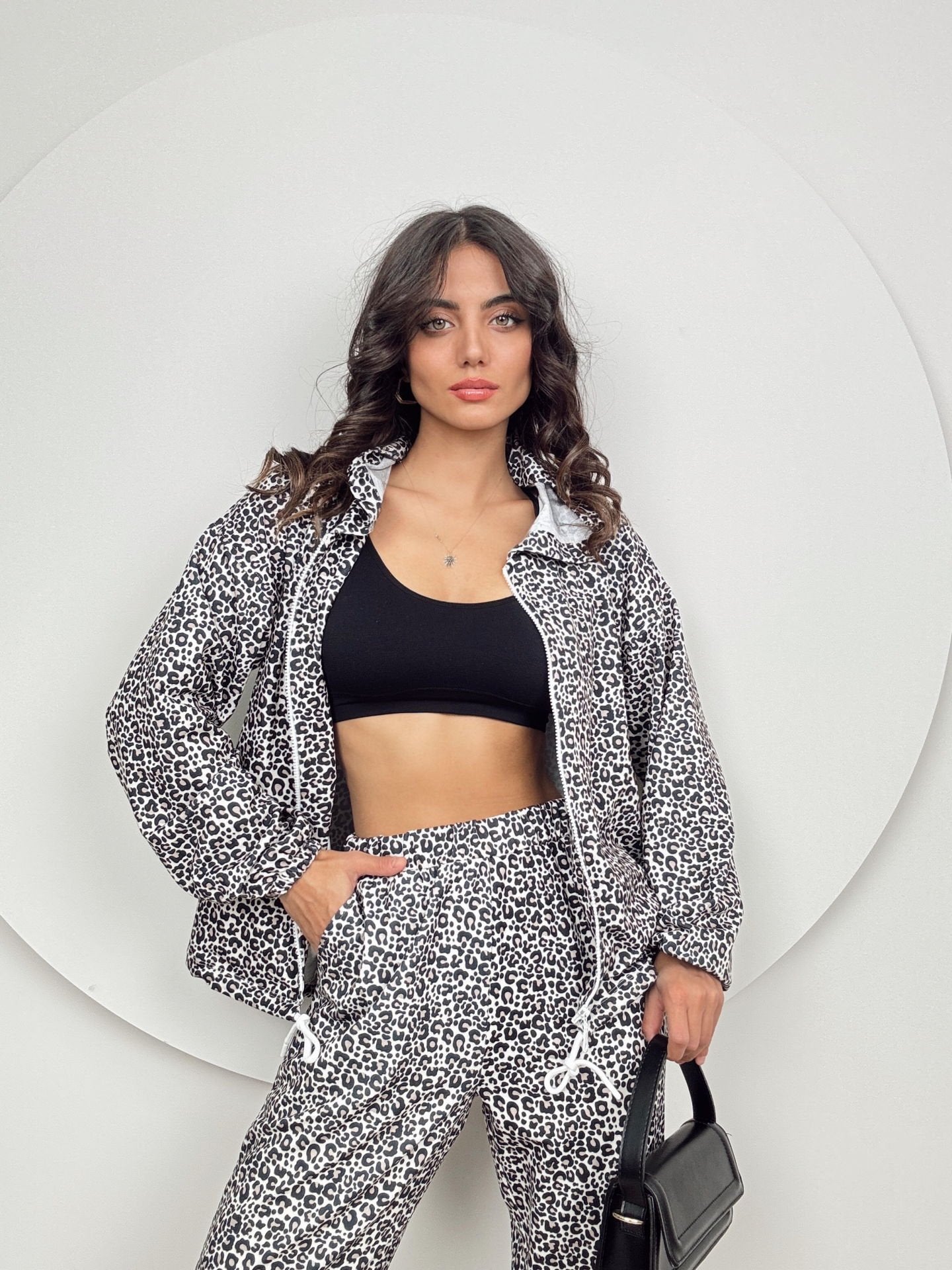 1018 LEOPAR İKİİPLİK EŞOFMAN TAKIM