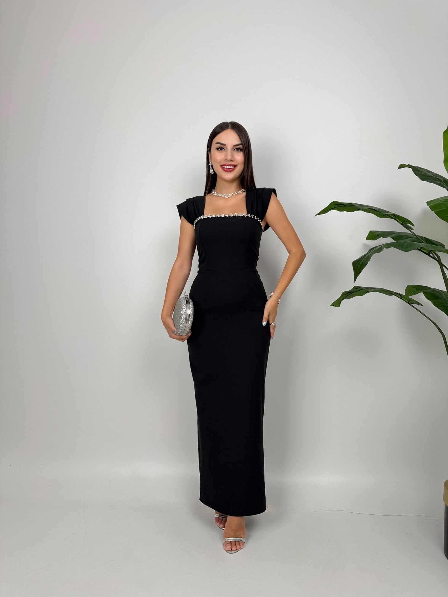 1022 HANDICRAFT CHEST DETAIL DRESS