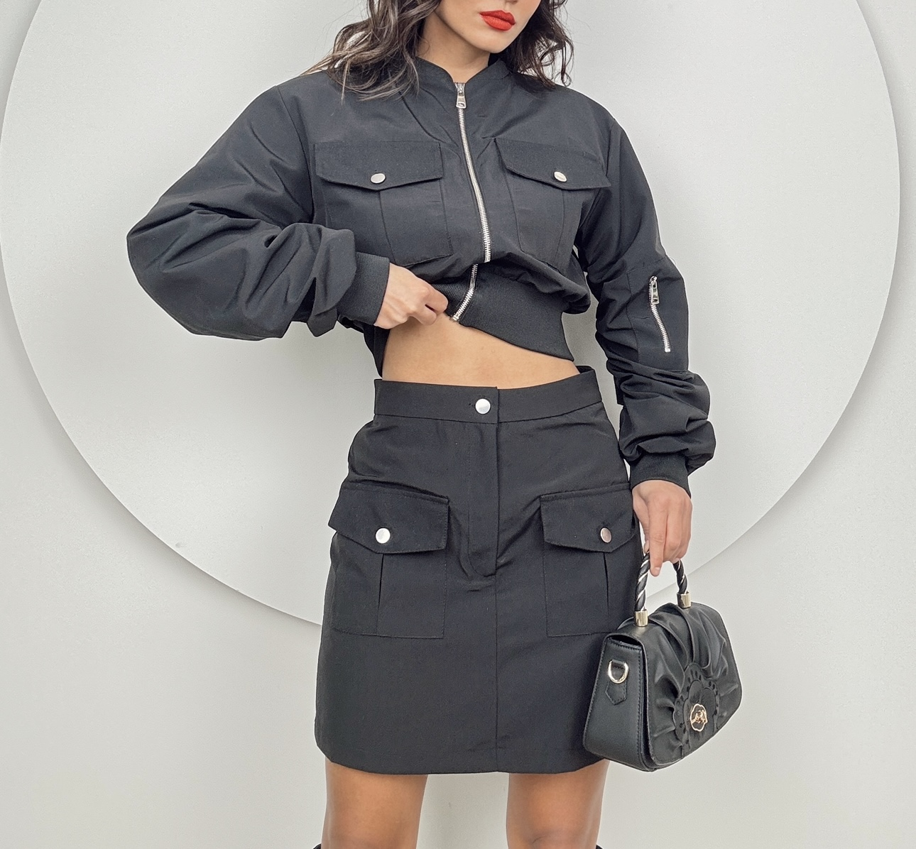 1028 KISA ETEKLİ BOMBER TAKIM