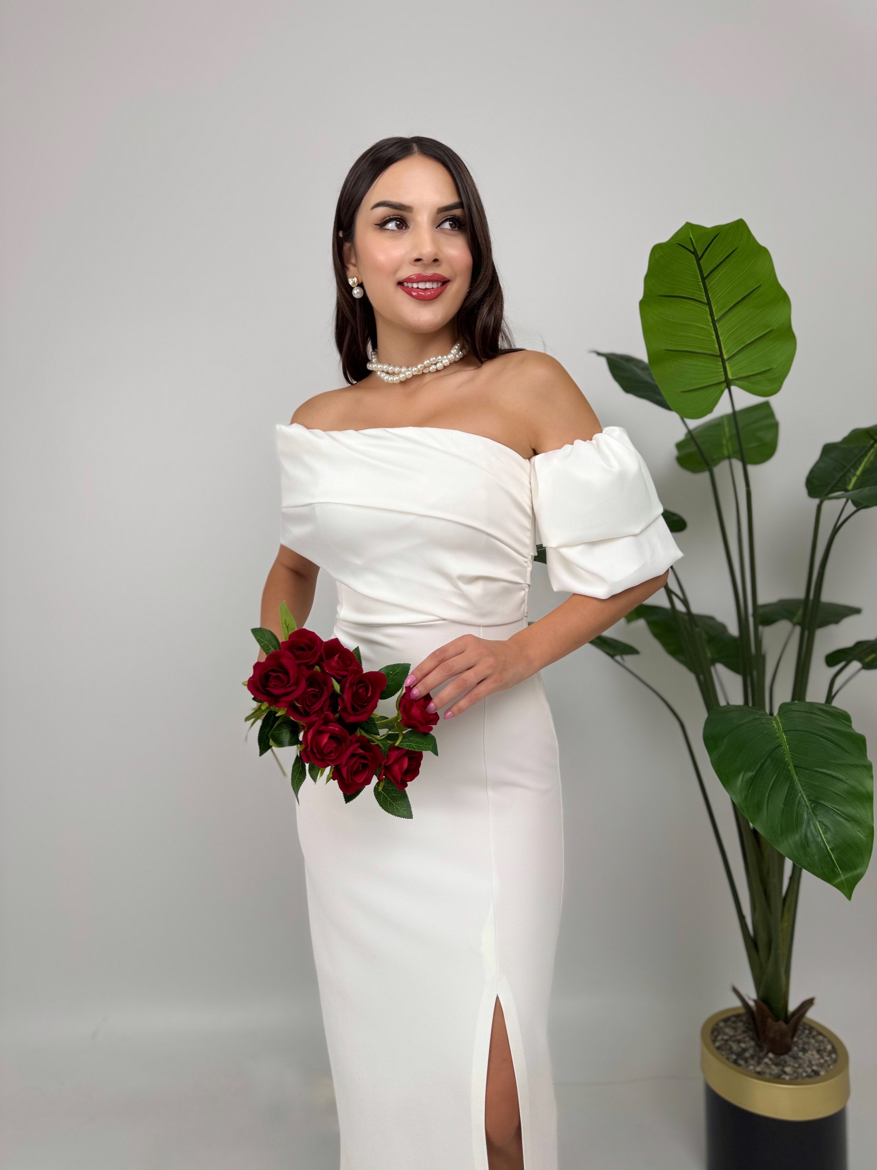 1035 GÖGÜS SATEN ELBİSE