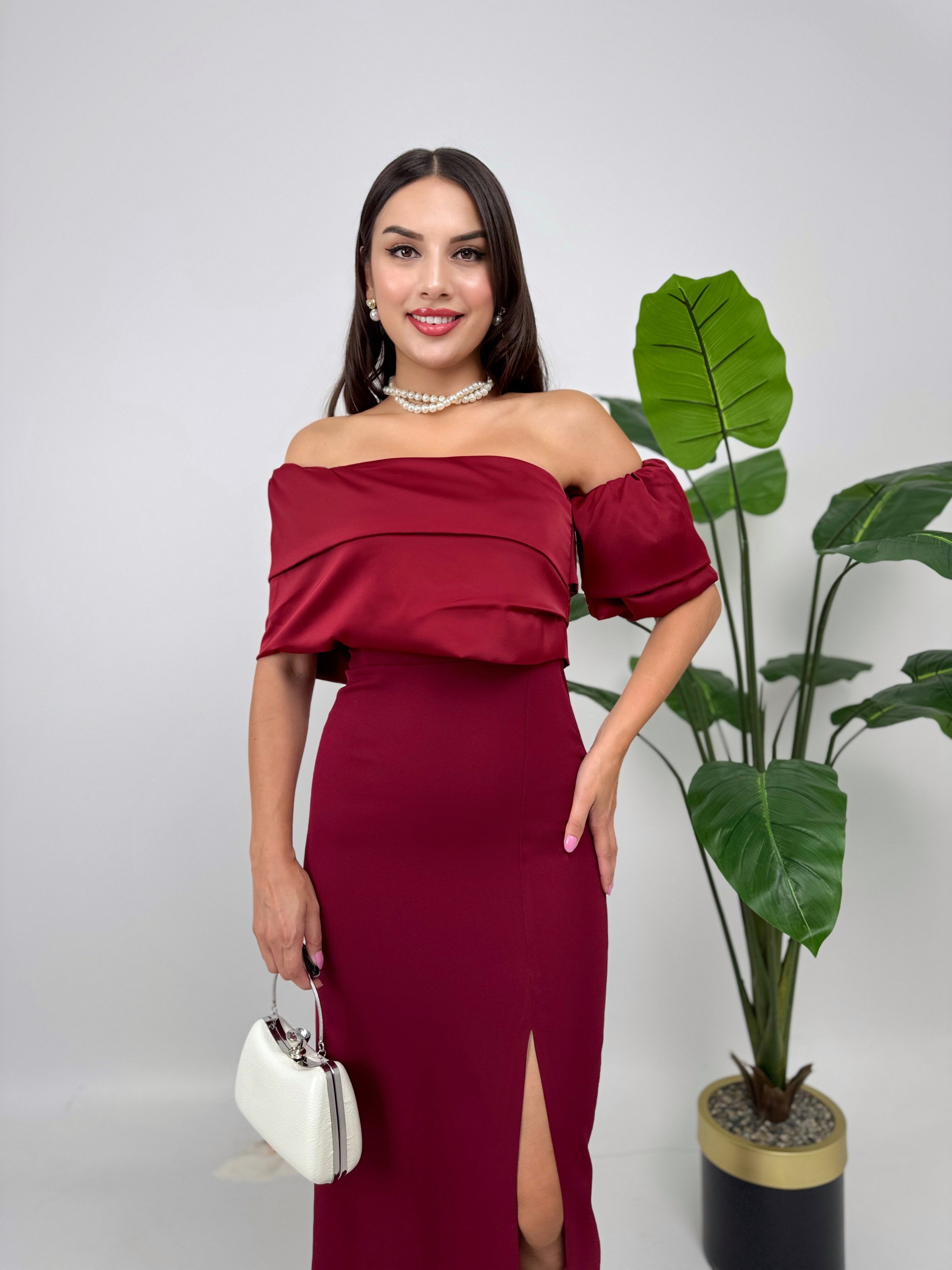 1035 GÖGÜS SATEN ELBİSE