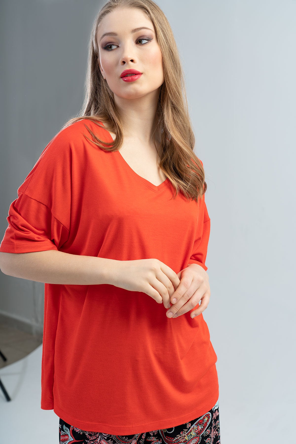 BAYAN LYC WORTEKS V YAKA DUSUK OMUZLU KISA KOL ETEGI OVAL SORT TAKIM