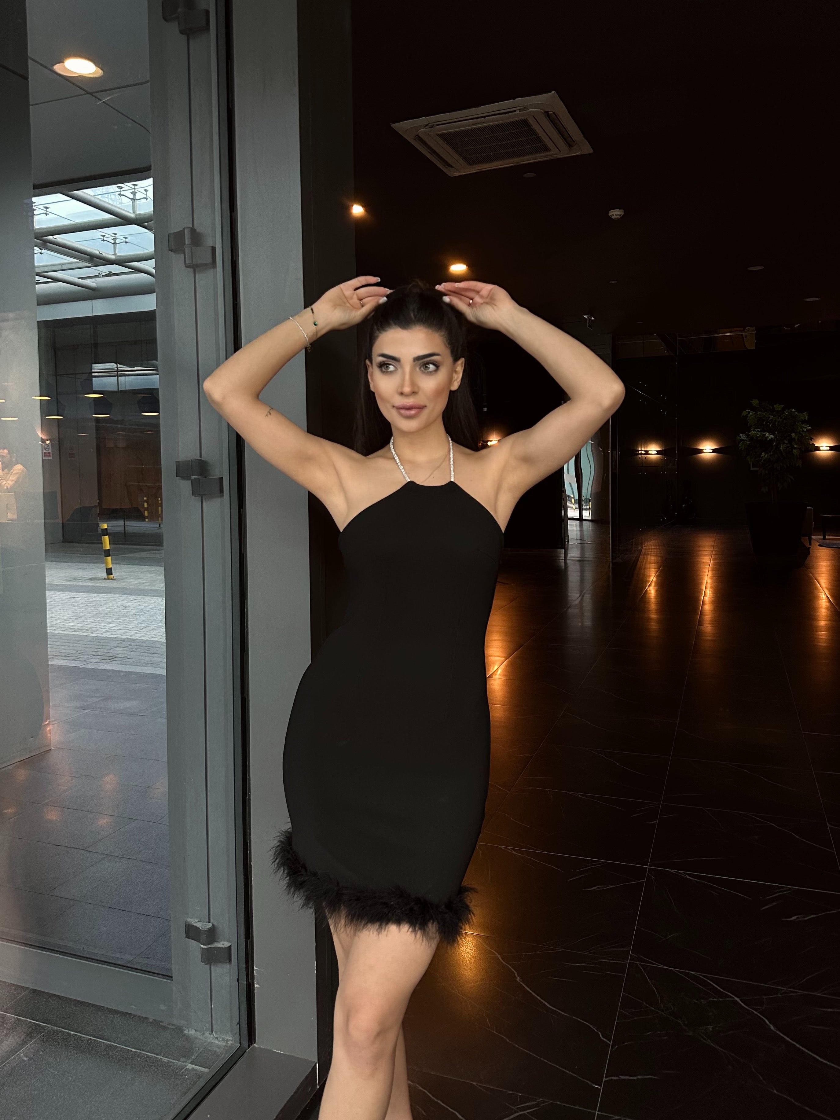 Otriş Detaylı Elbise