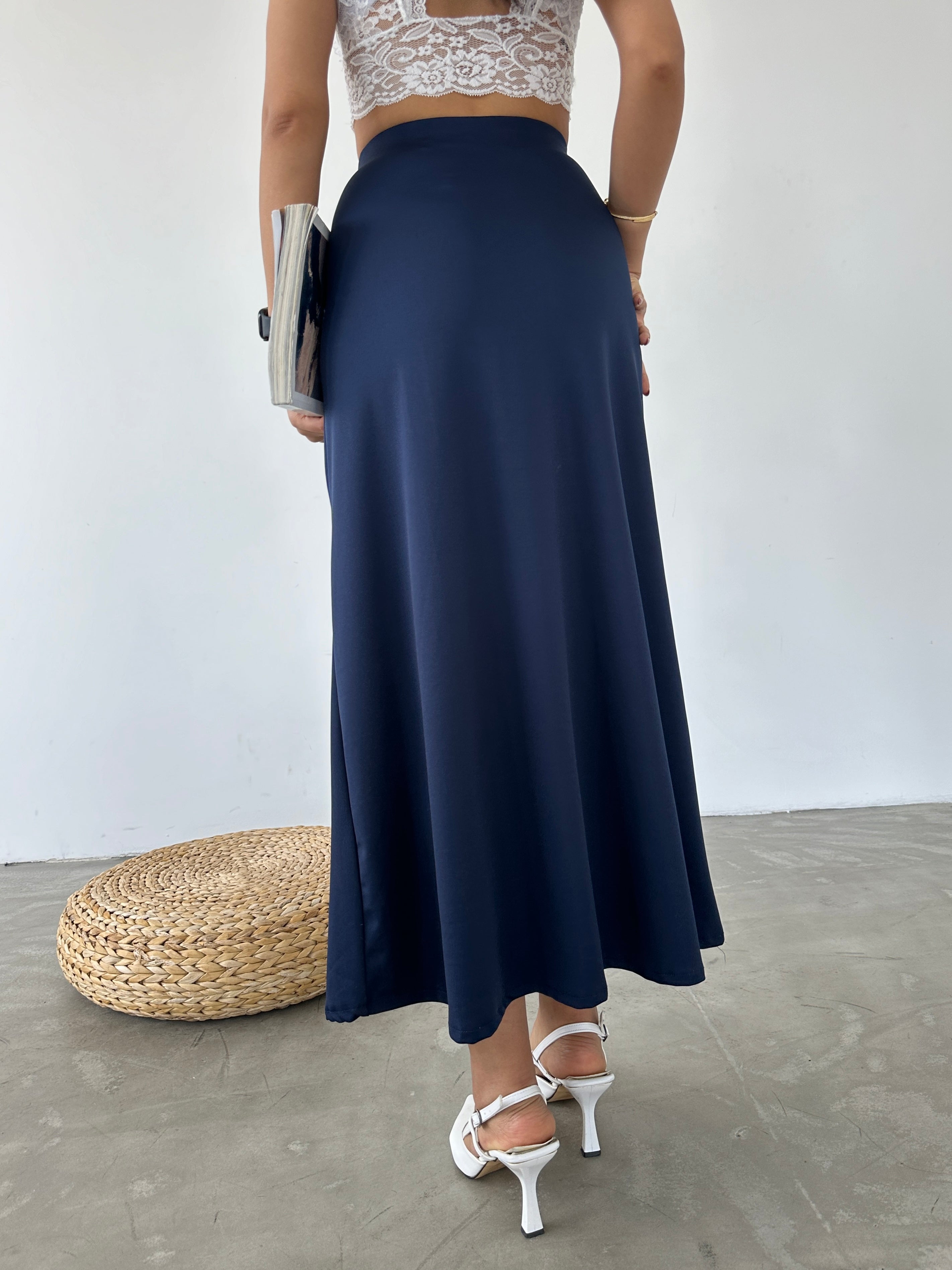 Elastic Waist Scuba Flared Skirt