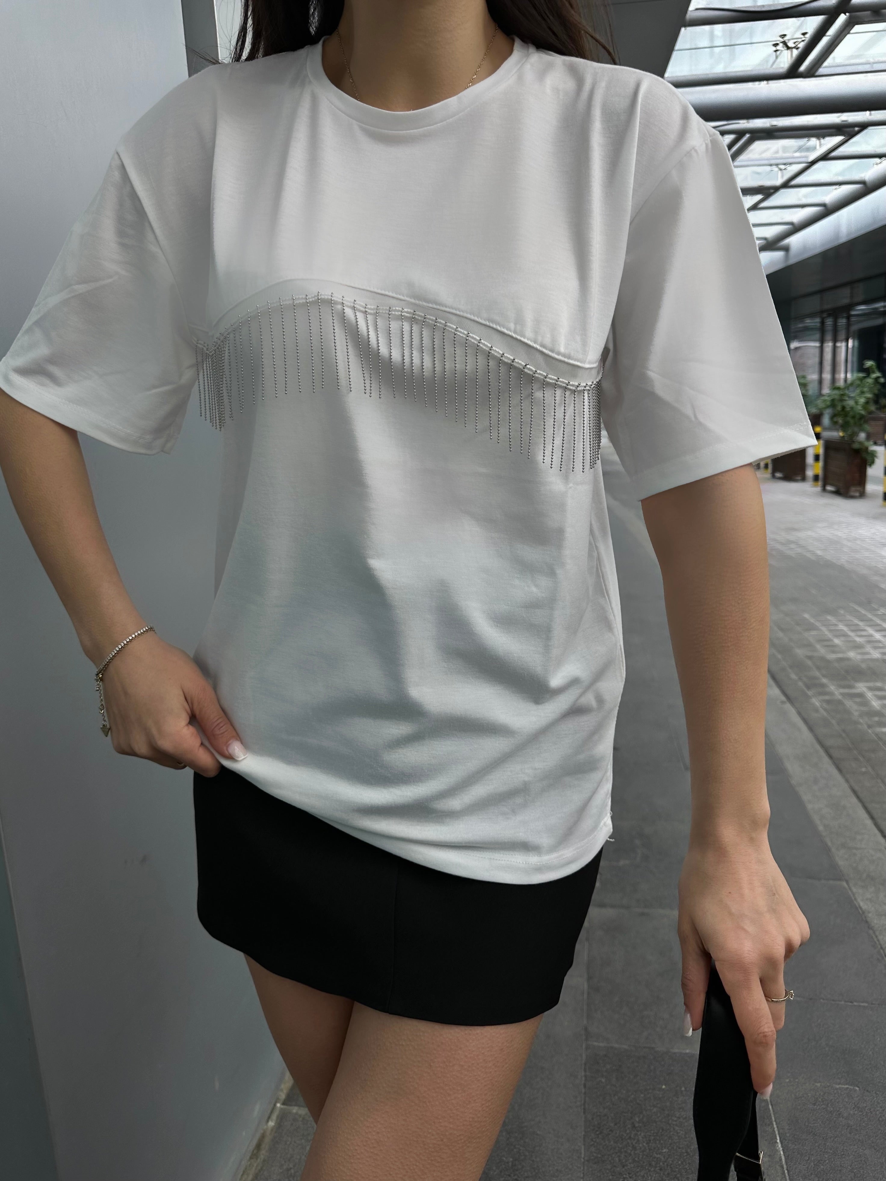Zincir Detaylı T-shirt