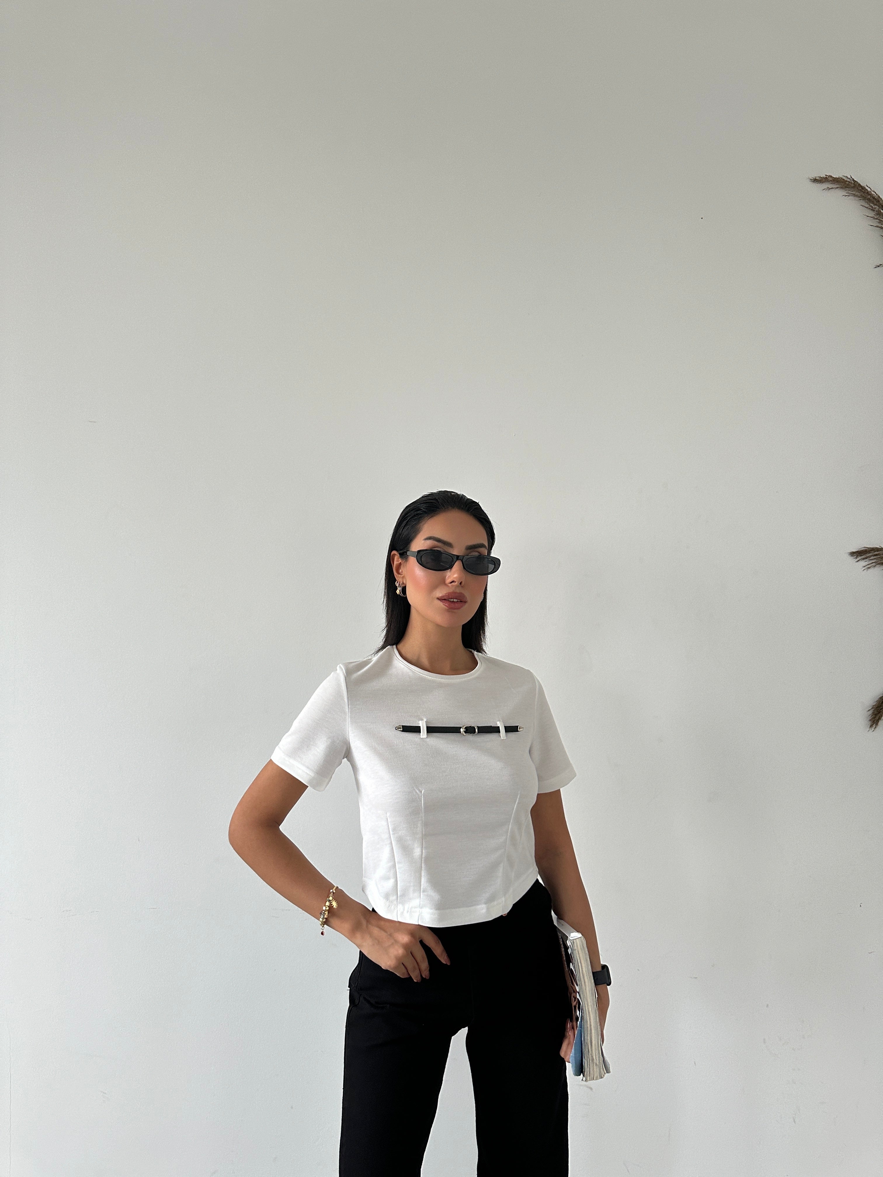 Kemer Detaylı Basic T-shirt