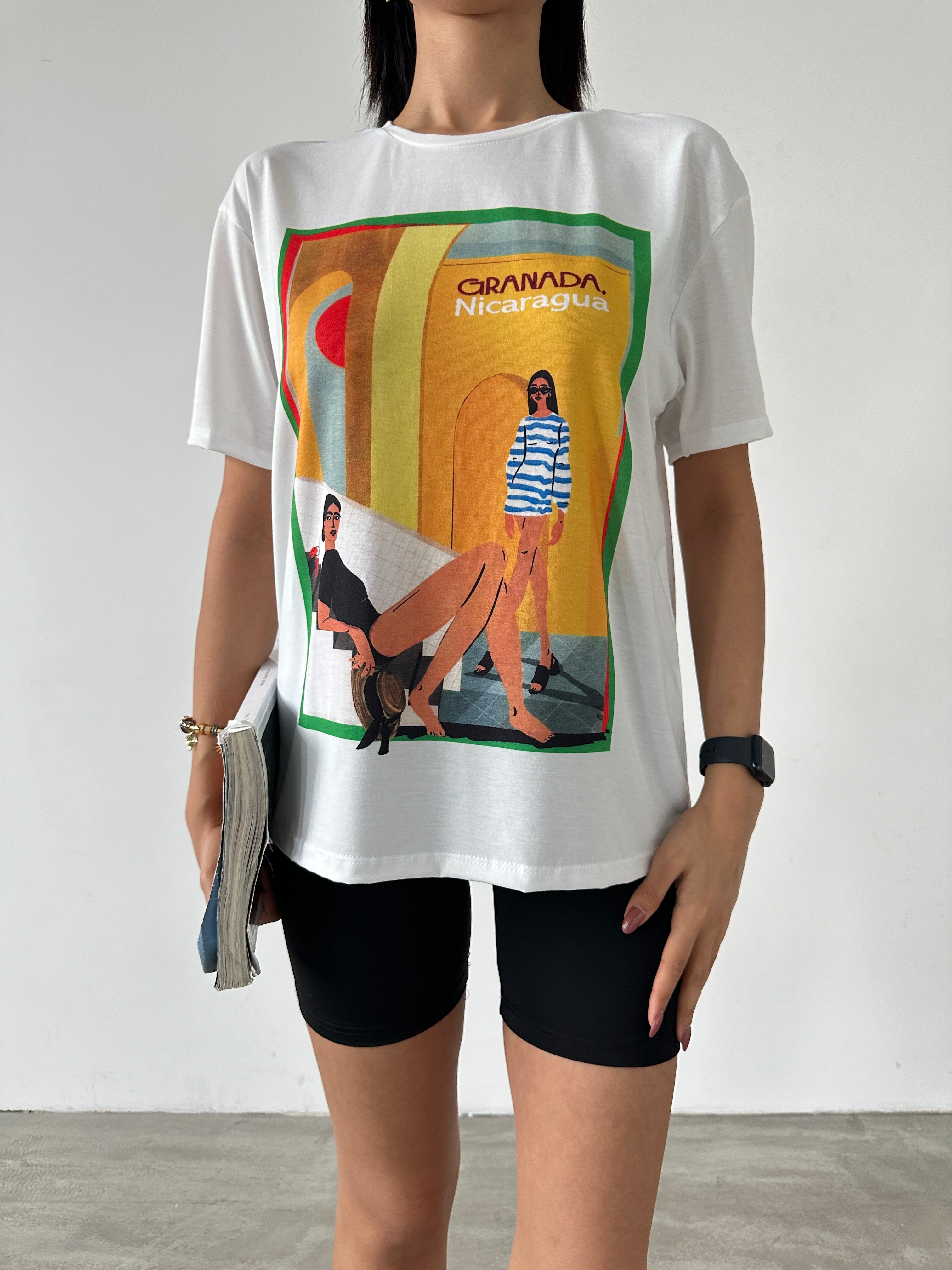 Kontrast Kız Baskılı T-shirt