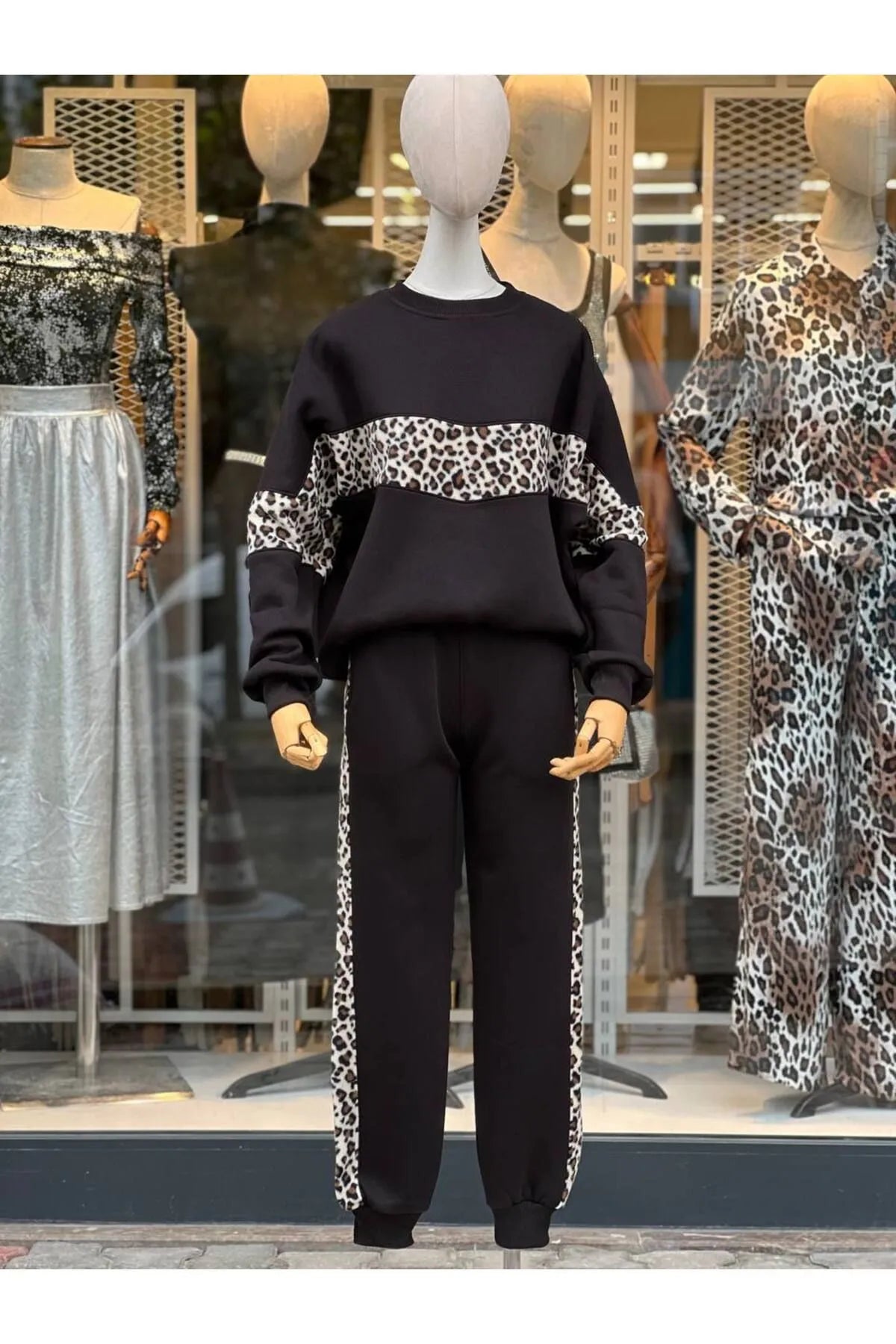 Leopar Garnili Eşofman Takımı